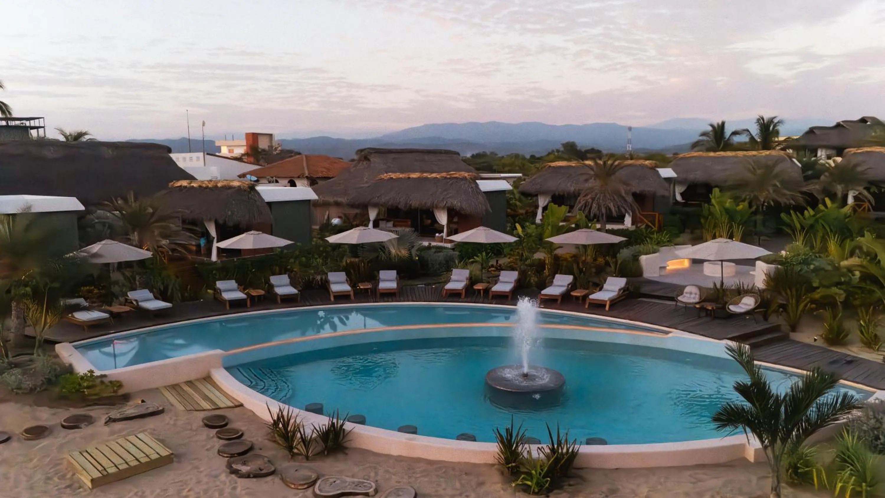 Lu Vee Oasis
