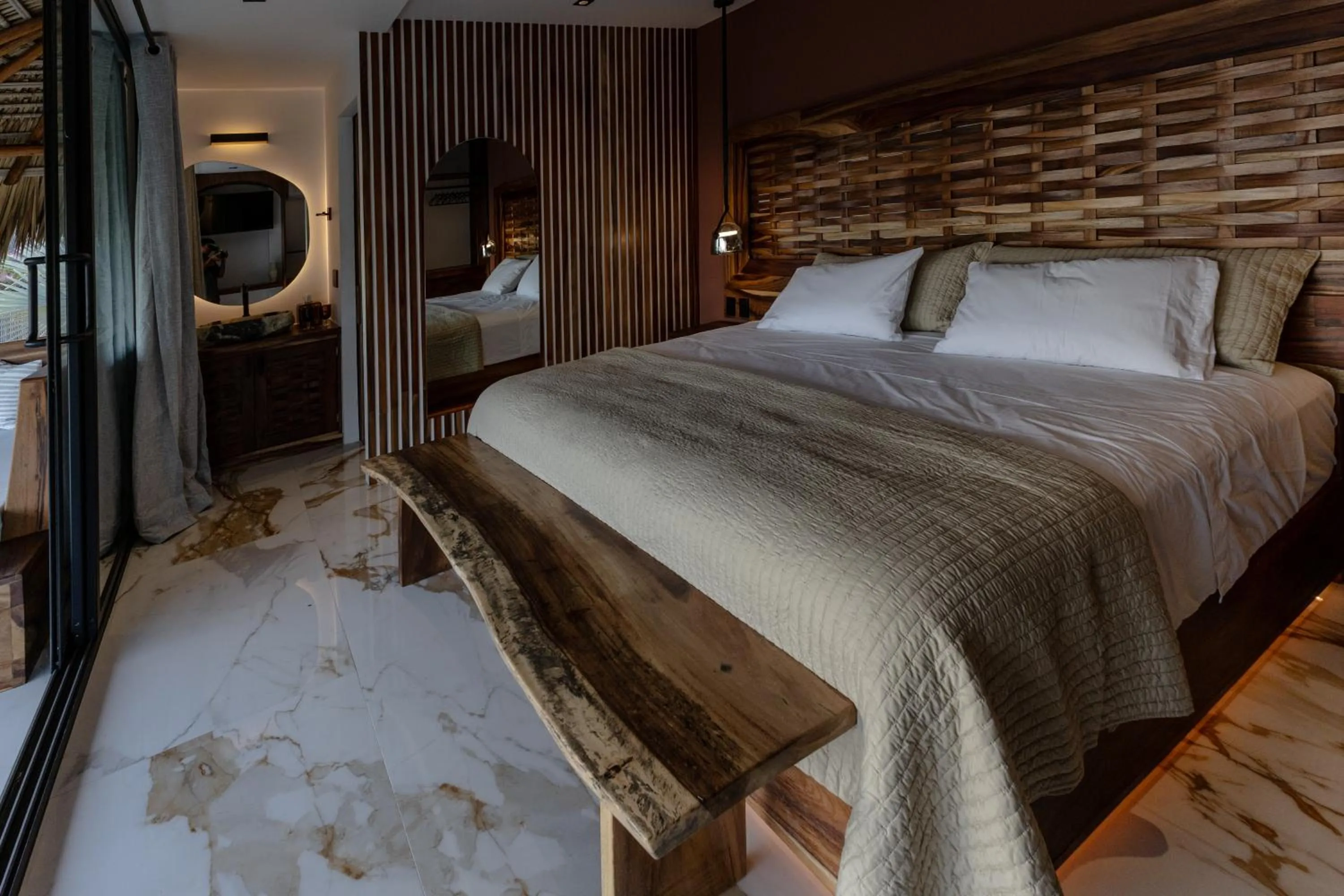 Bed in Lu Vee Oasis