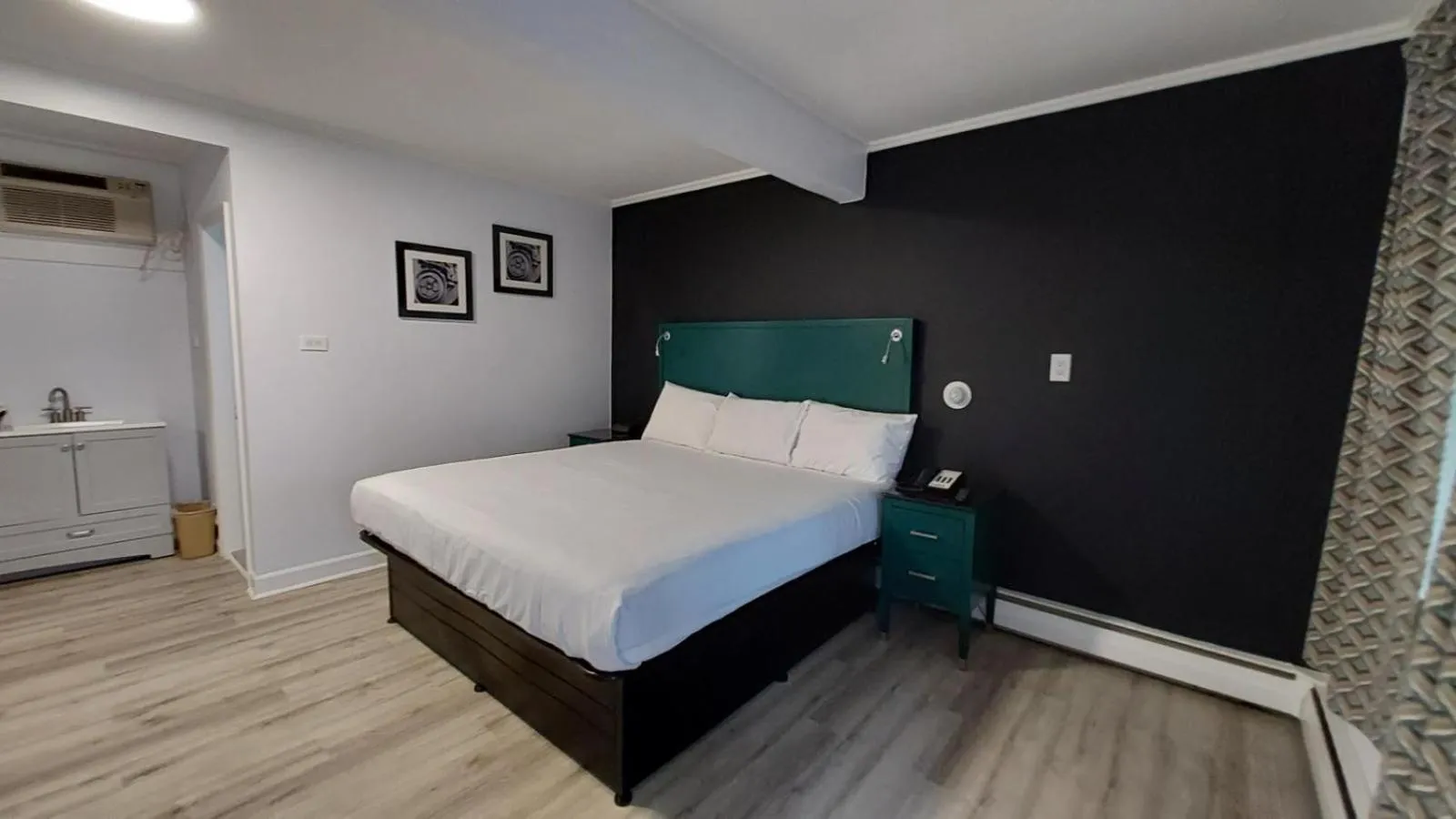 Bed in Village Motel