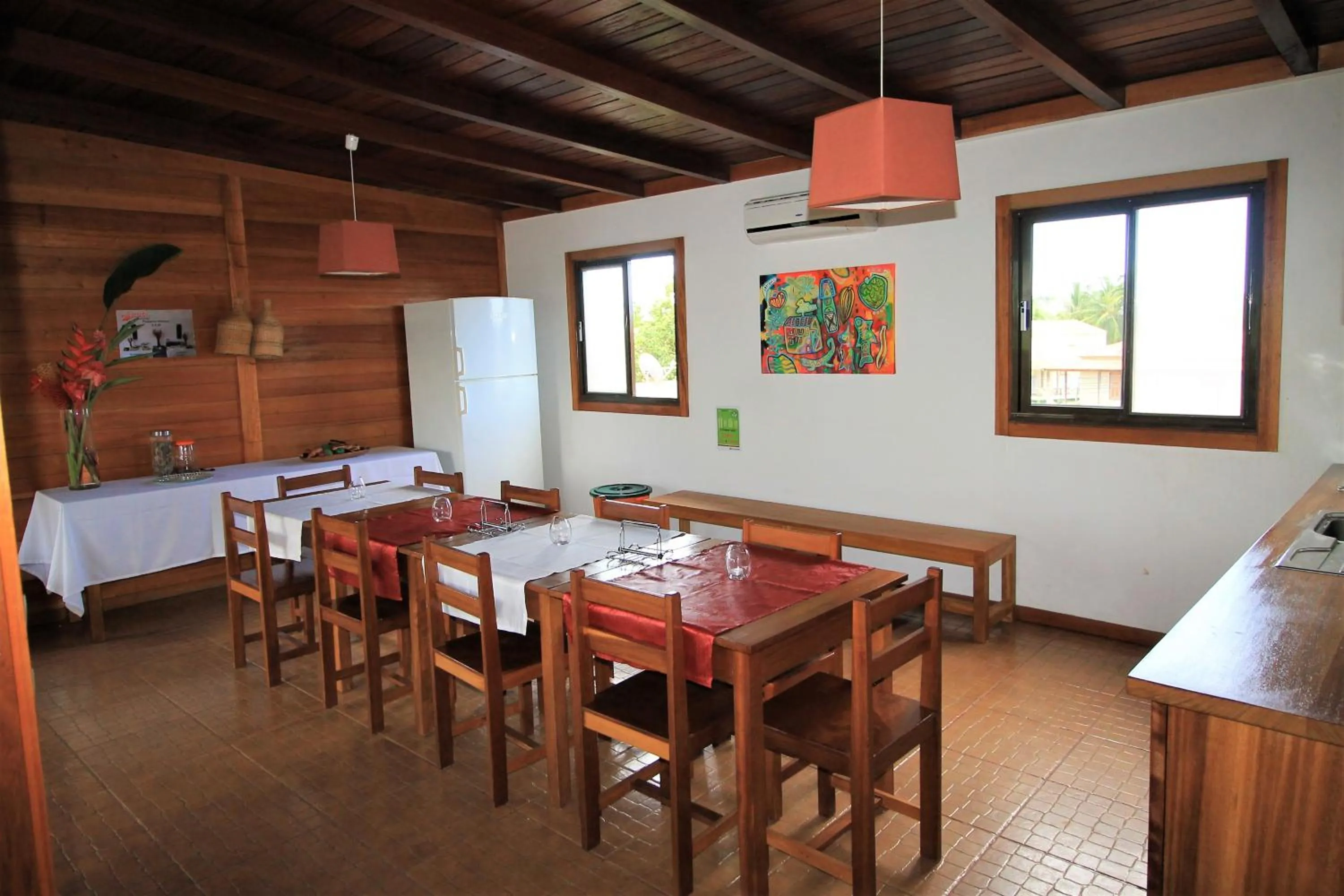 Kitchen or kitchenette in Sweet Guest House