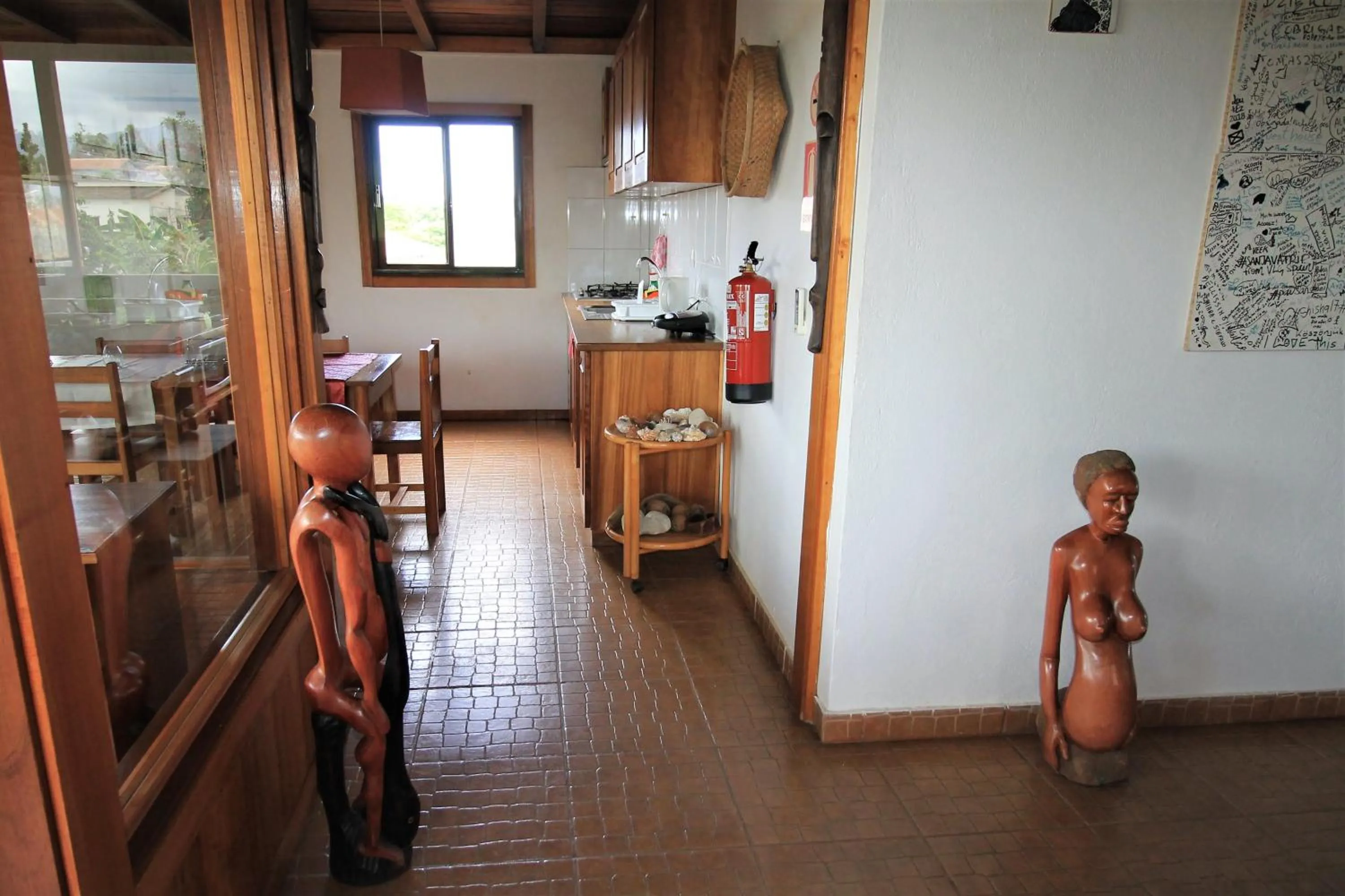 Communal lounge/ TV room in Sweet Guest House