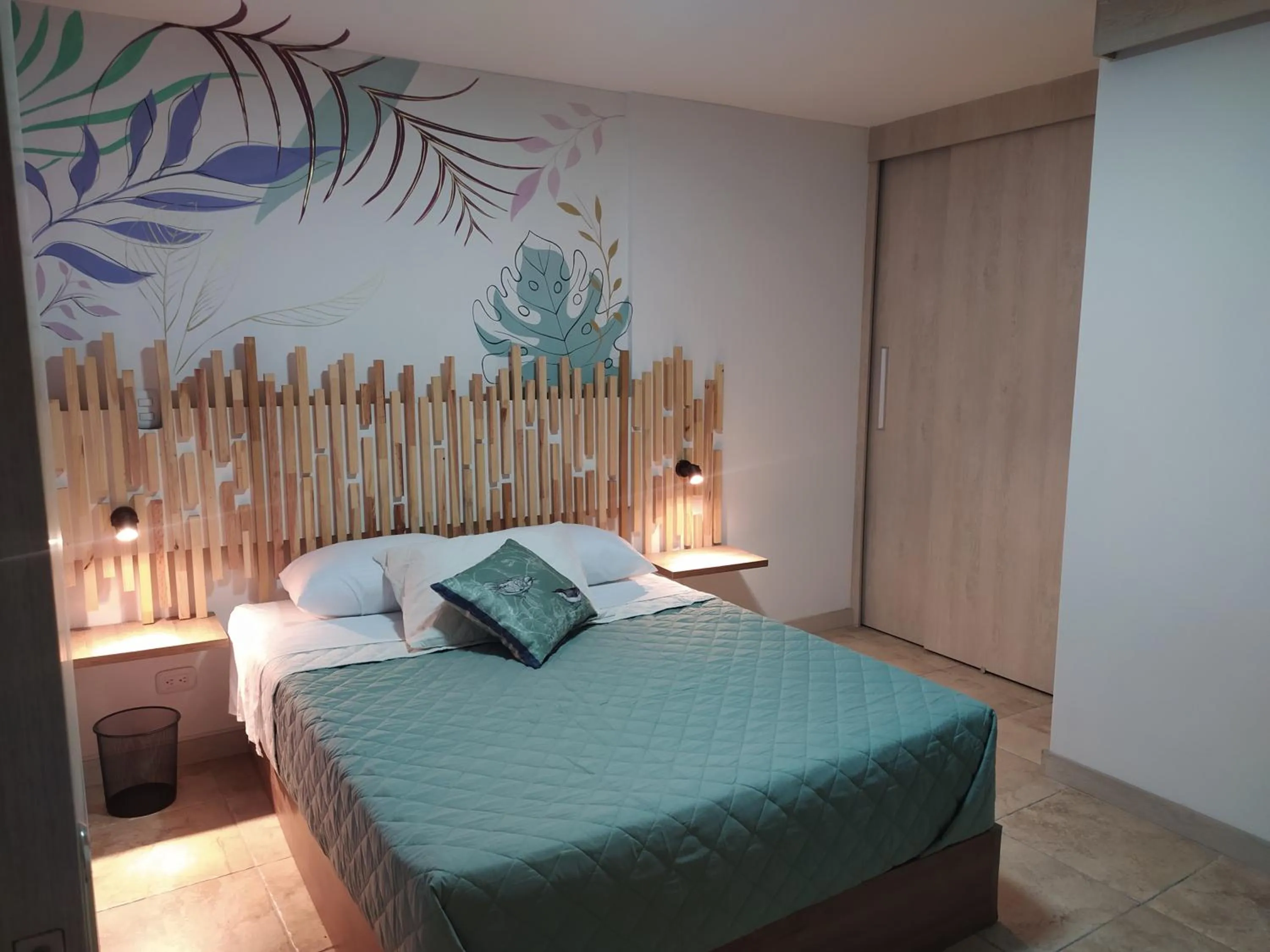 Photo of the whole room in Platinum Hotel