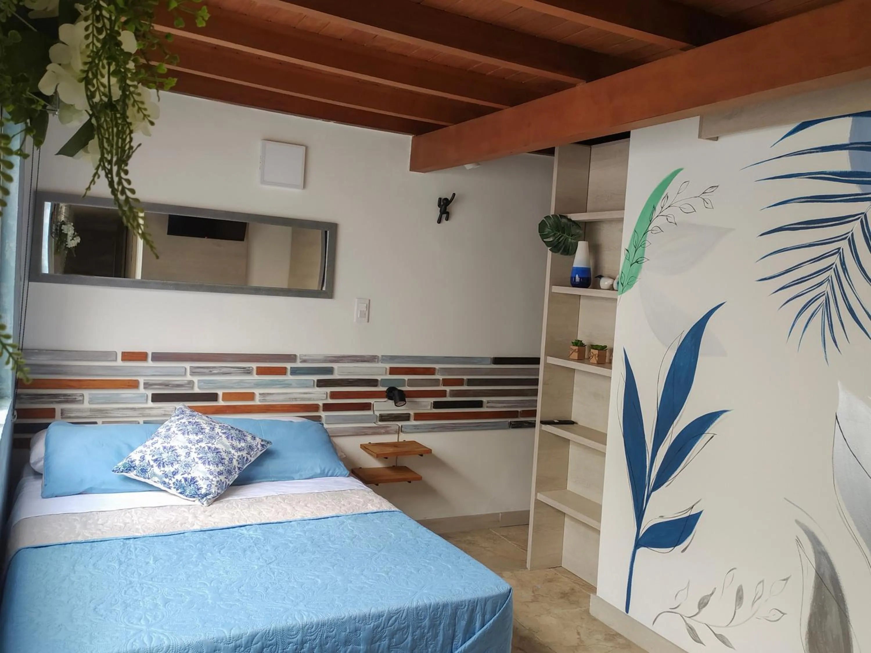 Photo of the whole room in Platinum Hotel