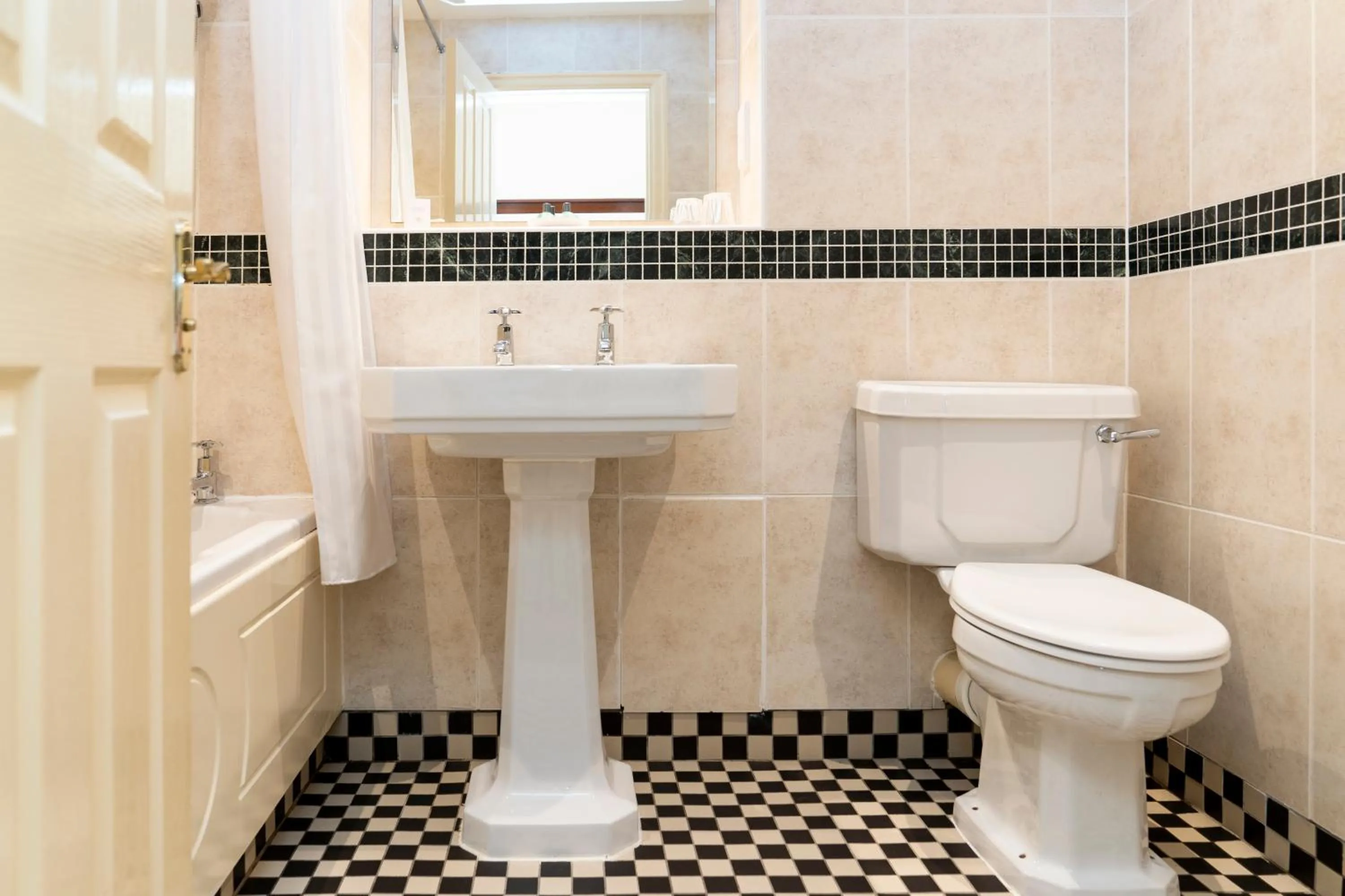 Bathroom in Ringwood Hall Hotel & Spa