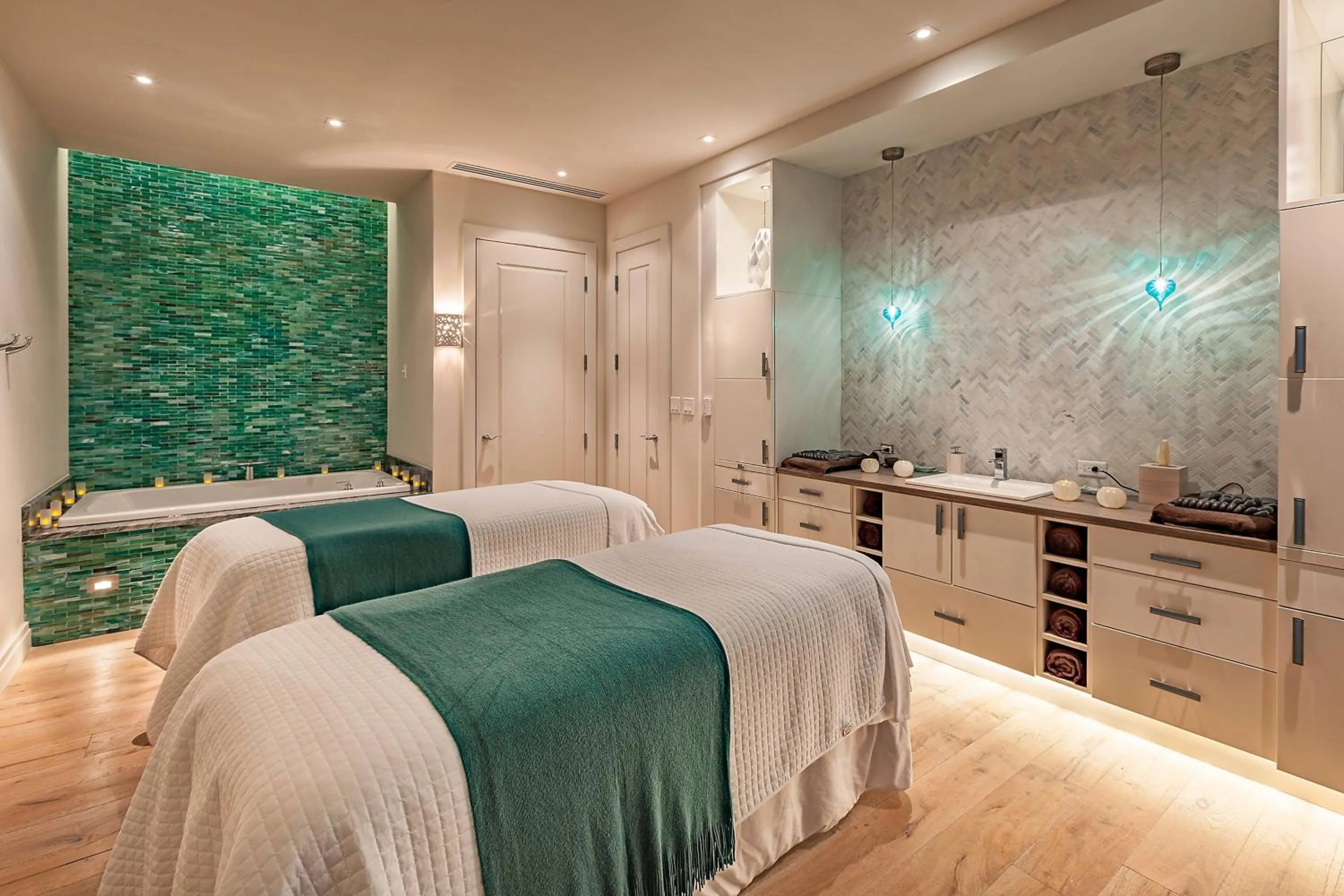Spa and wellness centre/facilities, Bed in Grand Bohemian Mountain Brook, Autograph Collection
