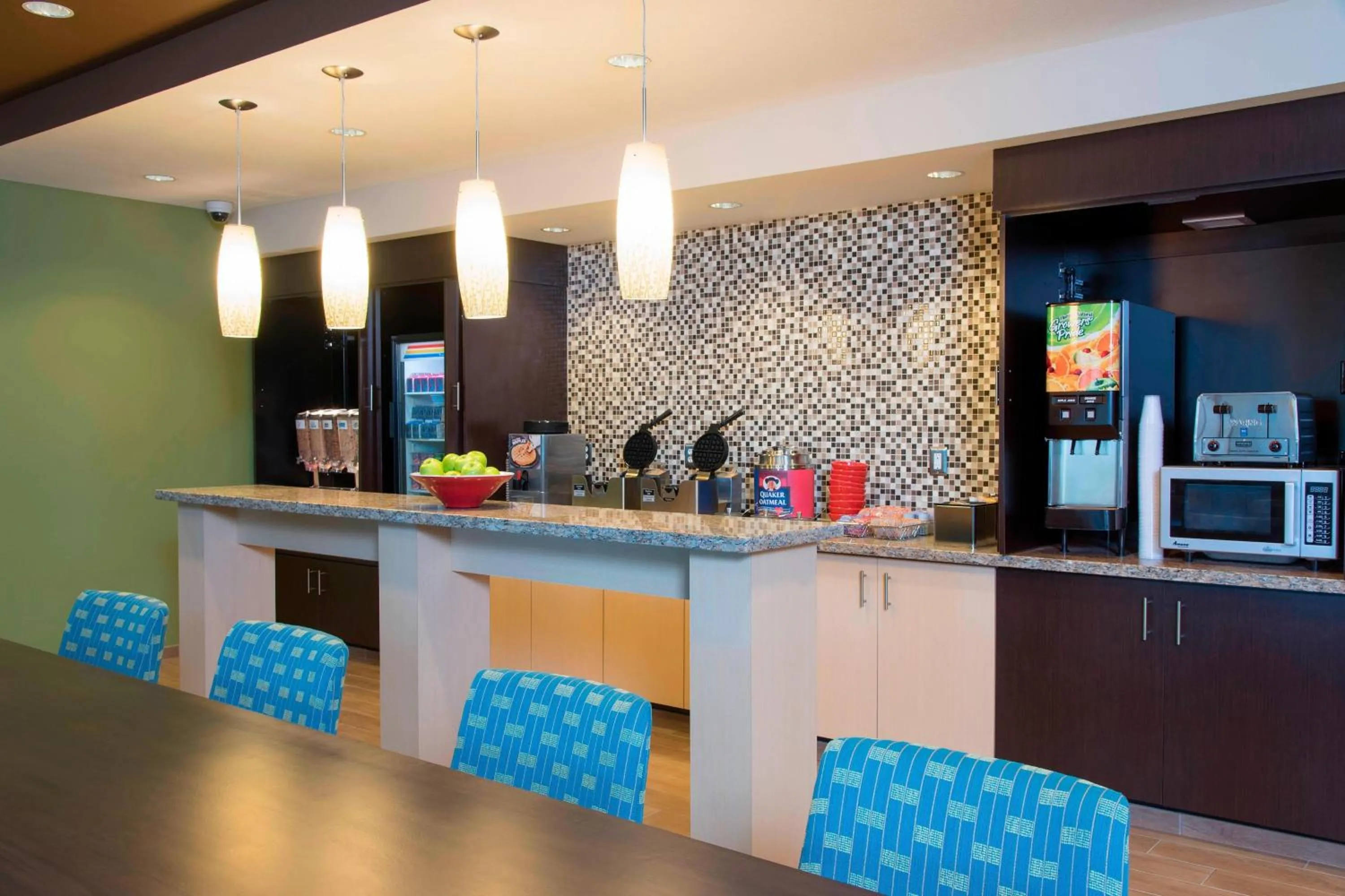 Breakfast in TownePlace Suites by Marriott Lexington South/Hamburg Place