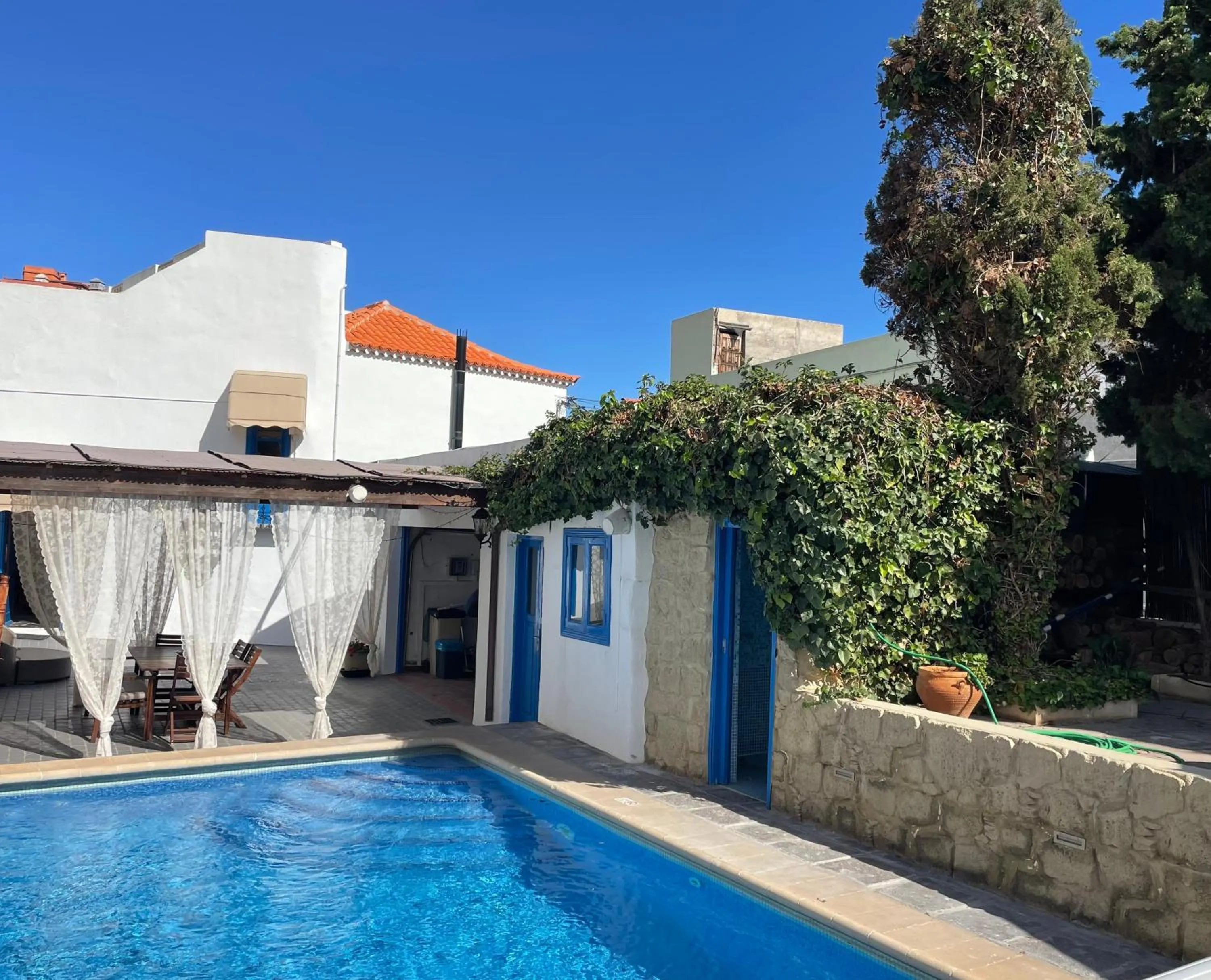 Authentic Canary Style Villa with private pool and garden- Casa Juan Vera