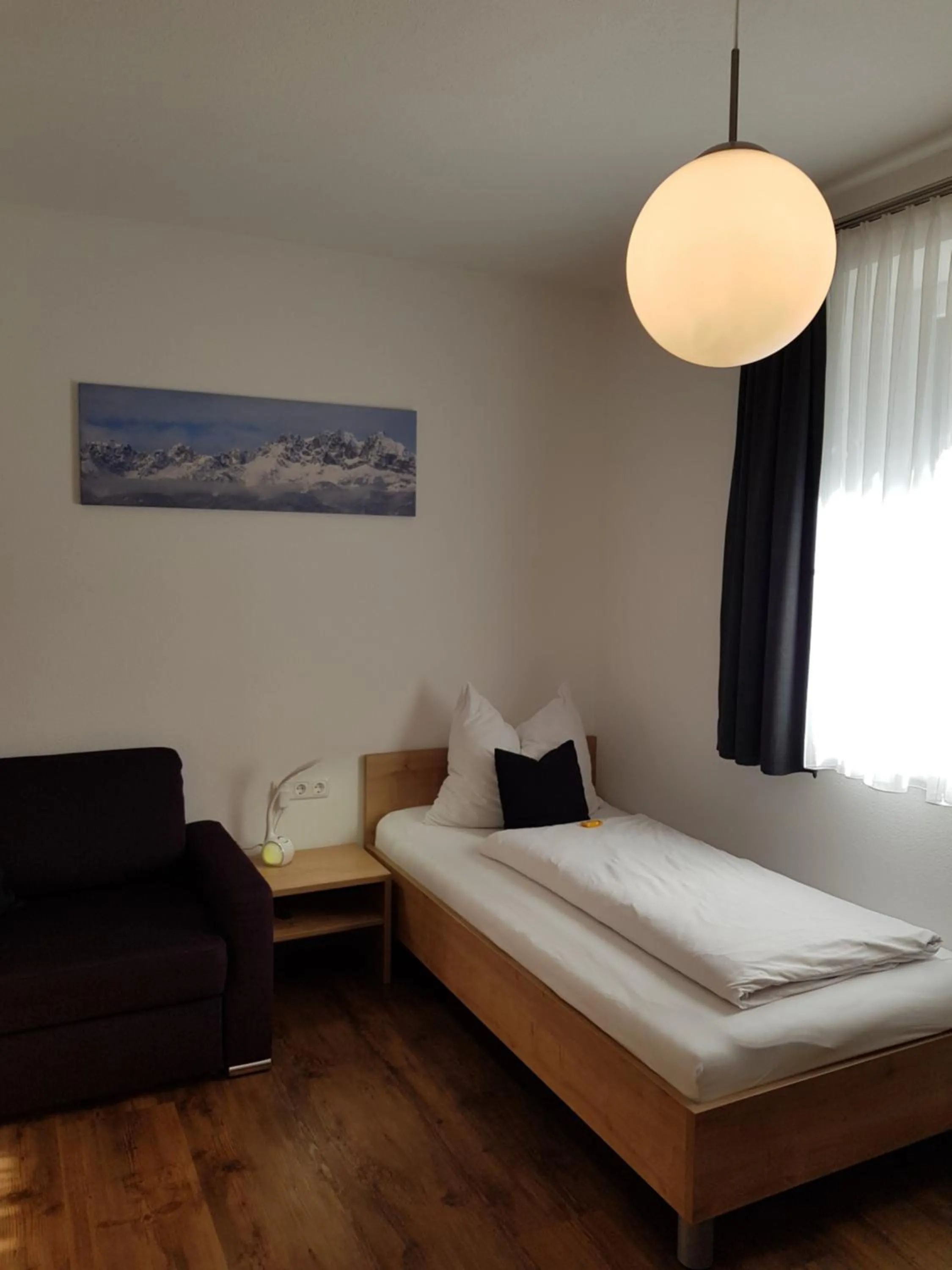 Bed in Haus Arnold - Privatzimmer und Ferienwohnungen