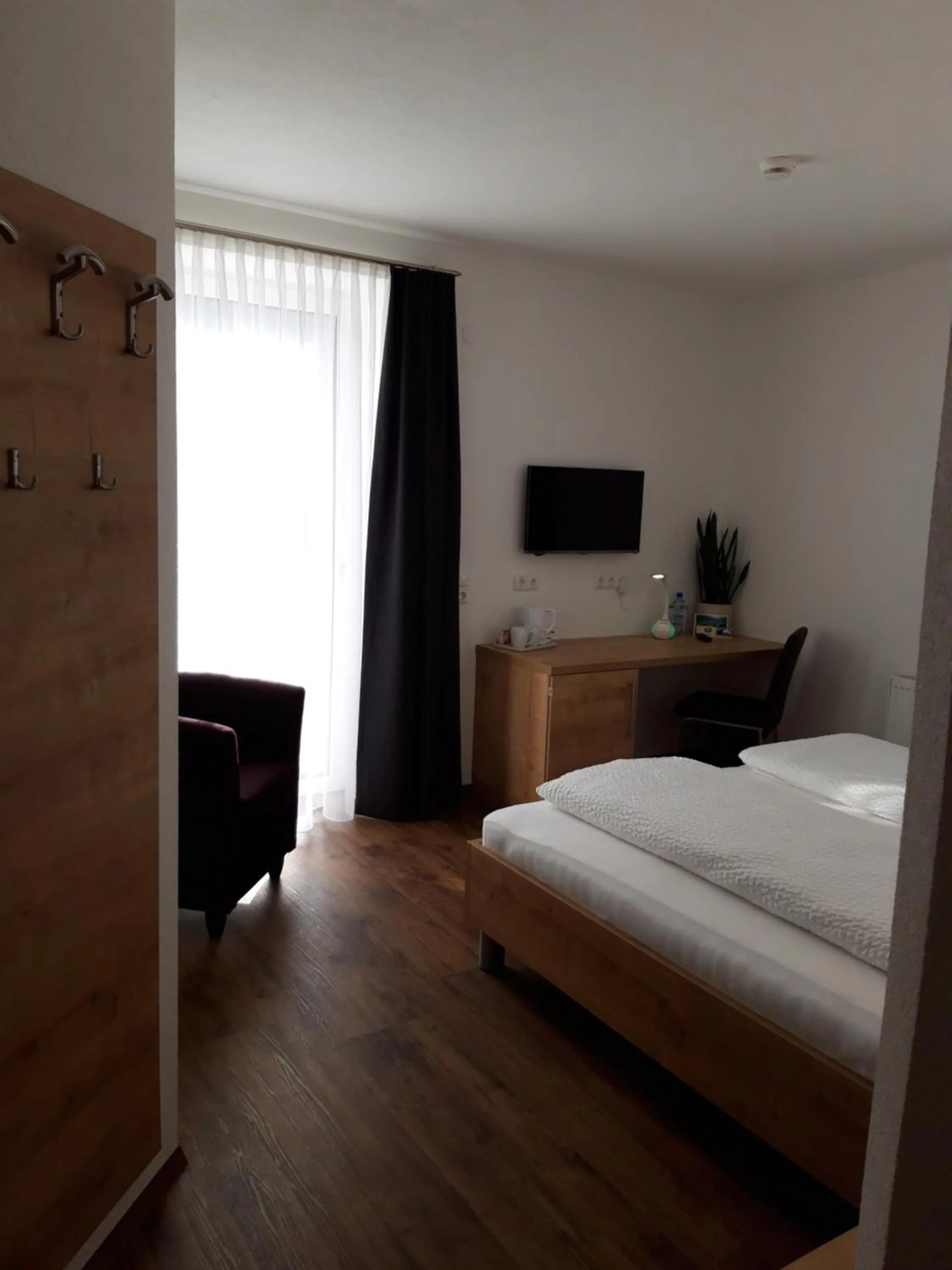 Photo of the whole room, Bed in Haus Arnold - Privatzimmer und Ferienwohnungen