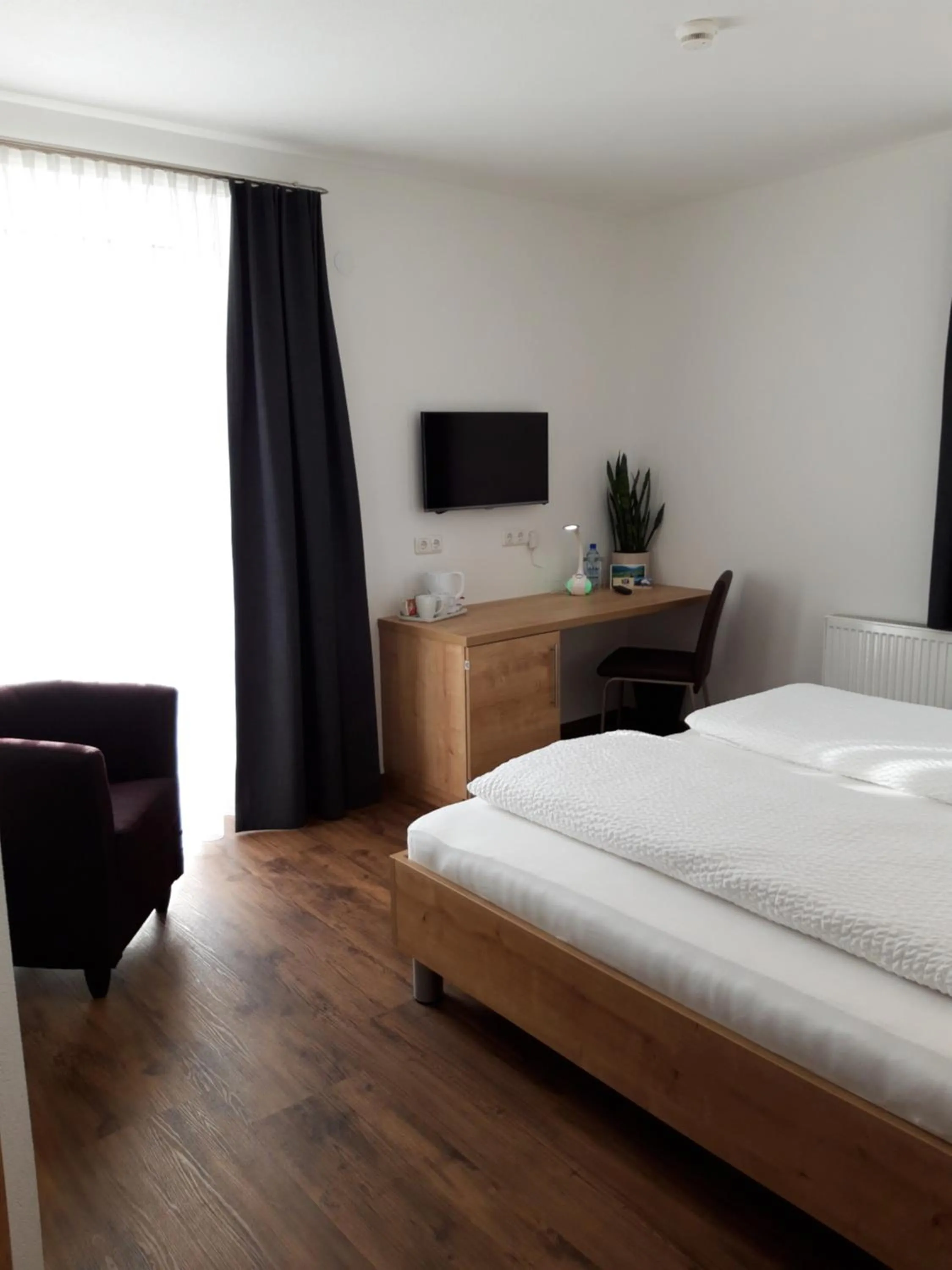 Photo of the whole room, Bed in Haus Arnold - Privatzimmer und Ferienwohnungen