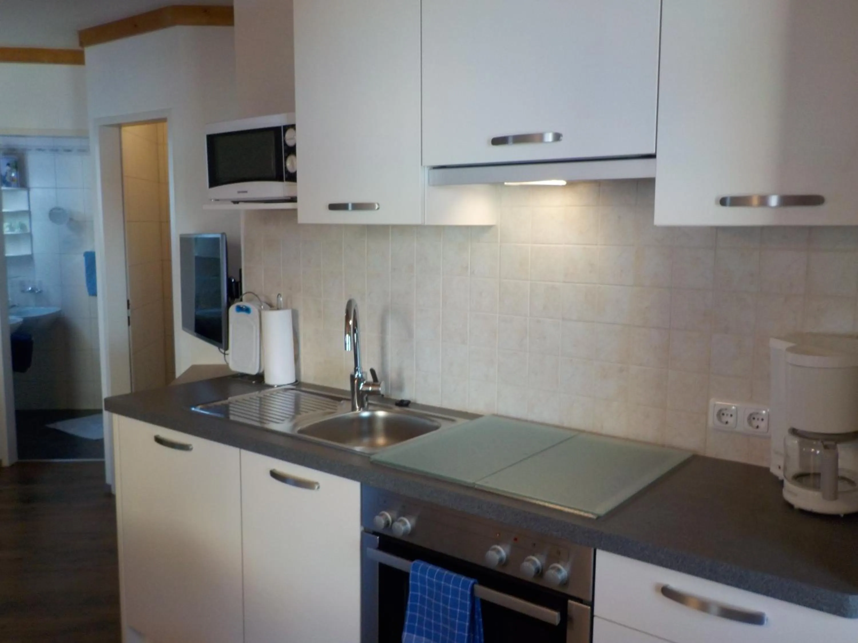 Kitchen or kitchenette in Haus Arnold - Privatzimmer und Ferienwohnungen
