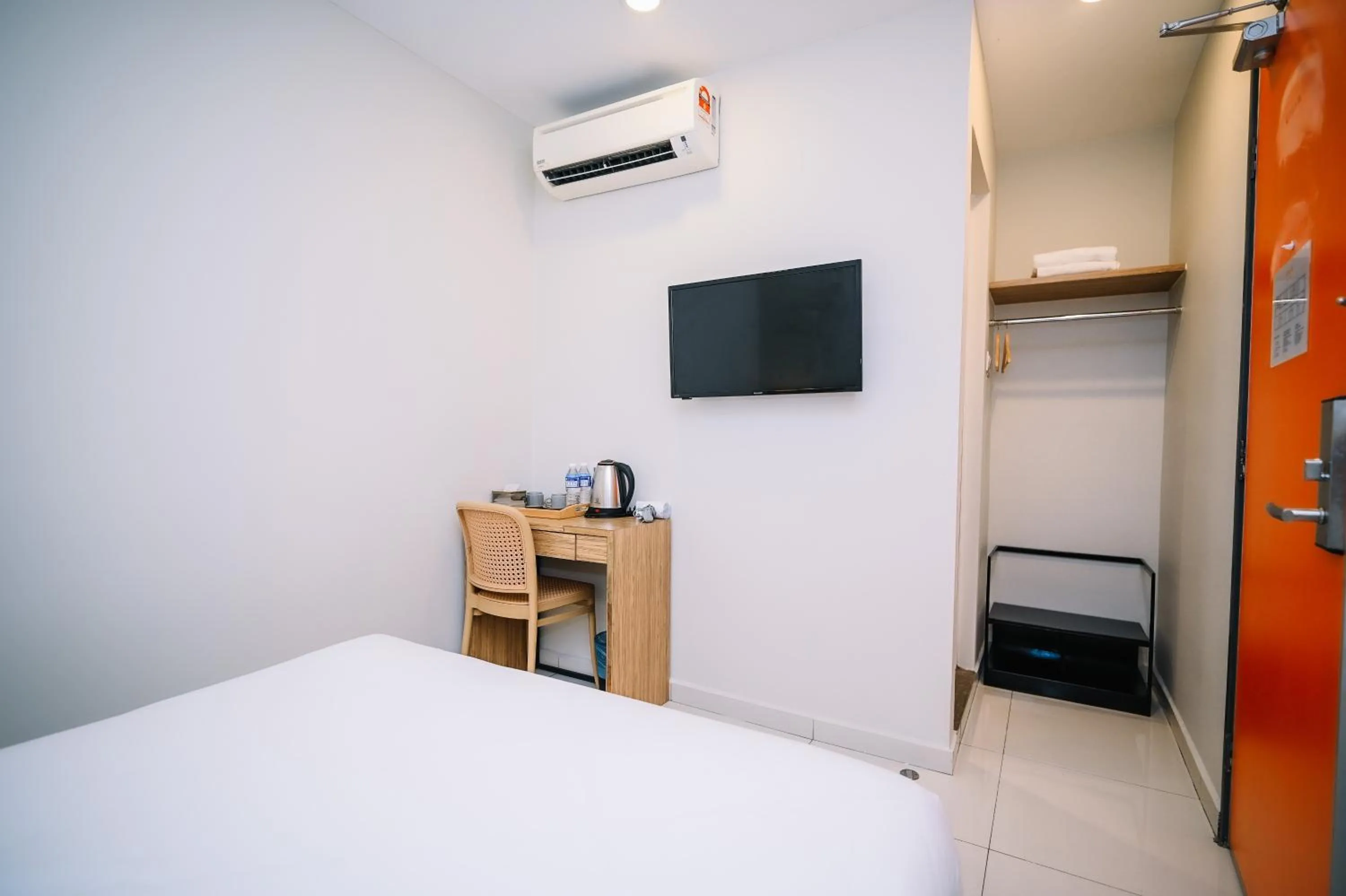 Bed in Swing & Pillows - Kelana Jaya Selangor