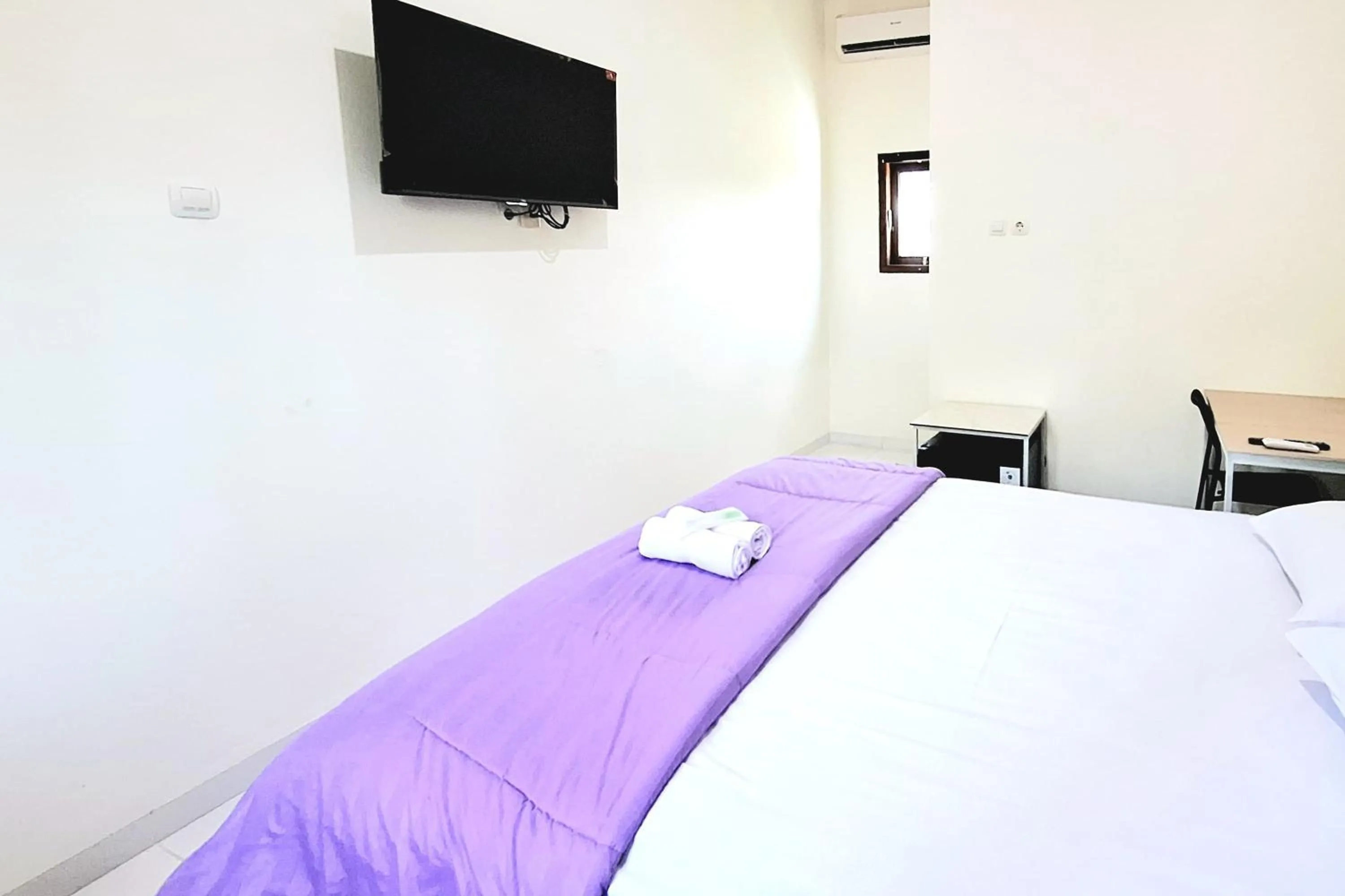 Bedroom, Bed in Sendang Syariah RedPartner