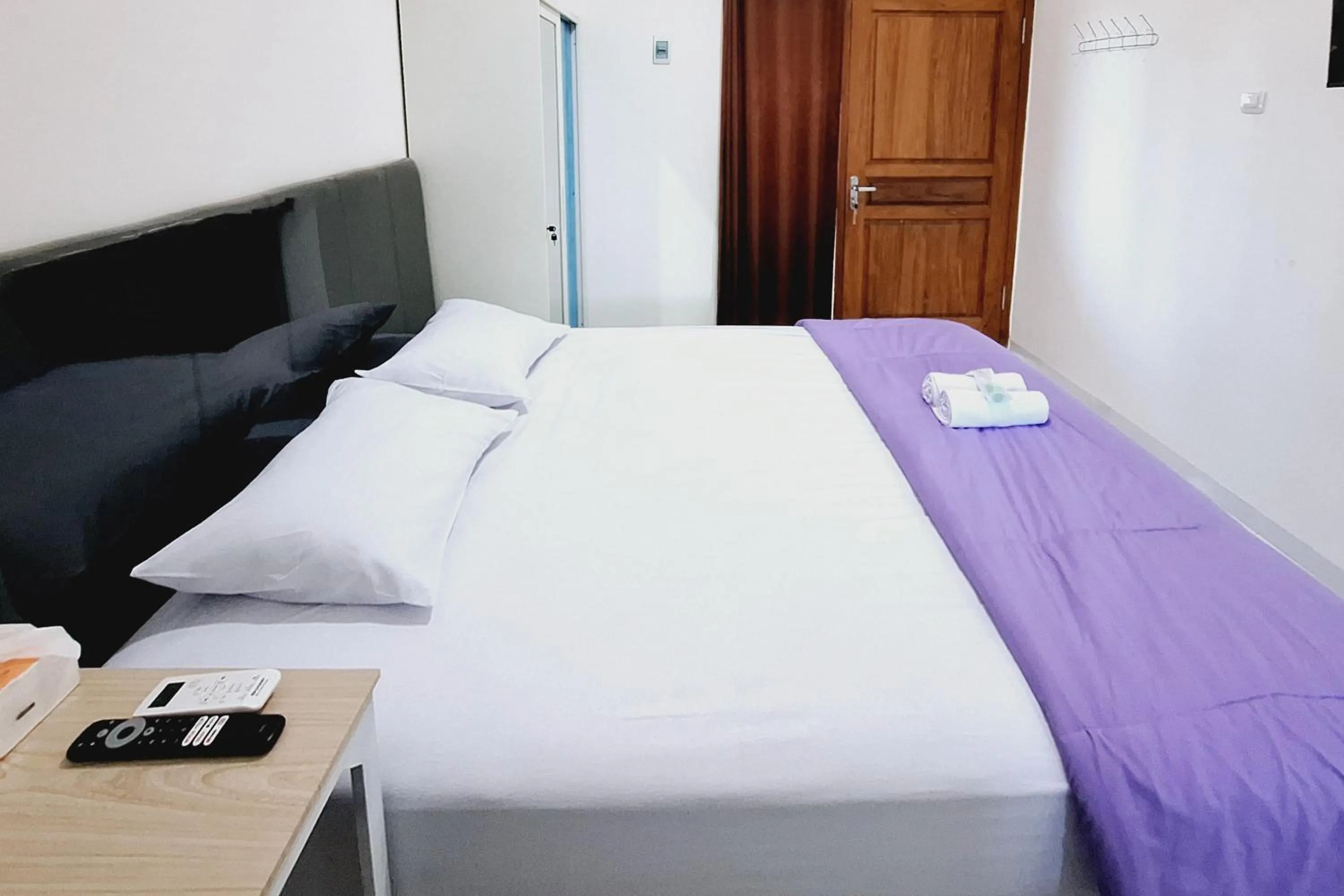 Bedroom, Bed in Sendang Syariah RedPartner