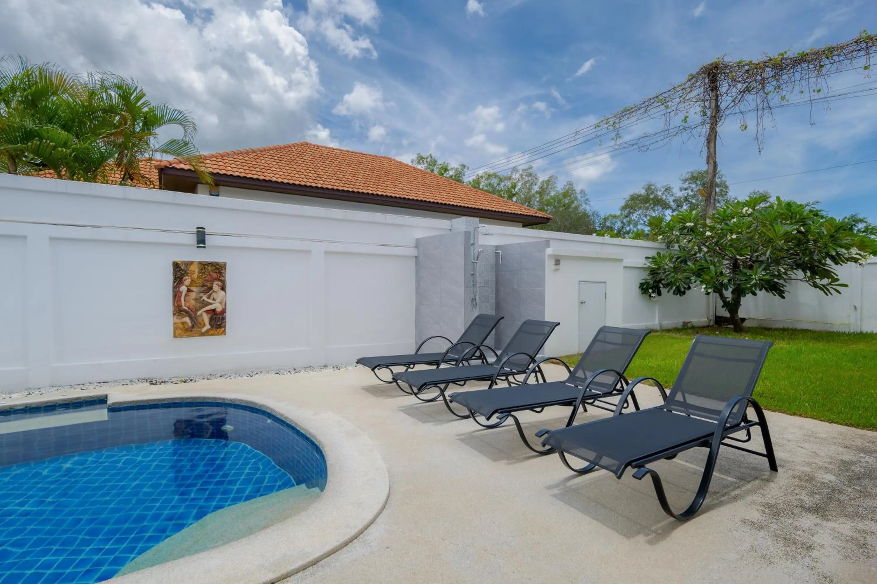 Swimming pool in Orchid Paradise Homes OPV 28