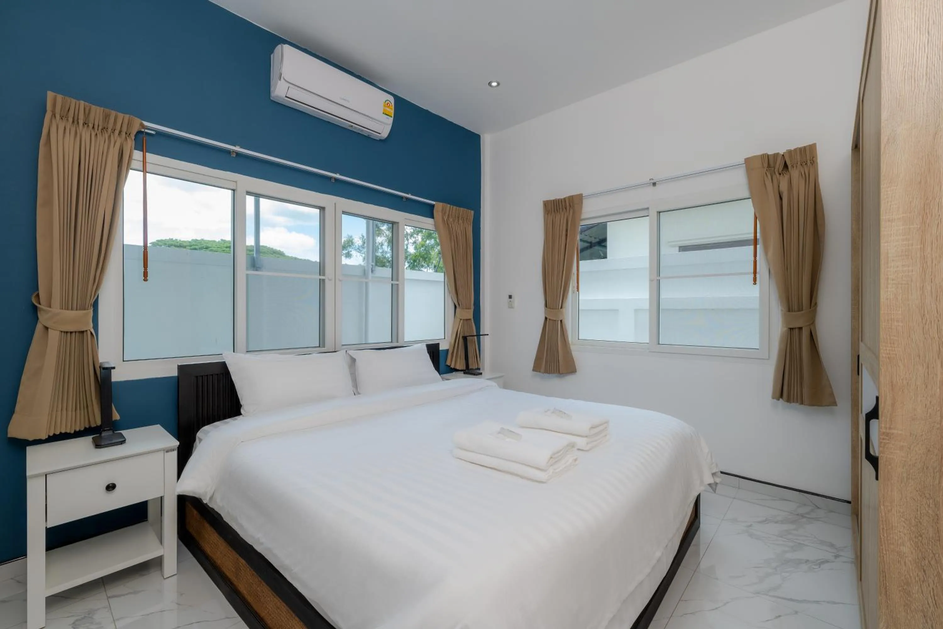 Bedroom, Bed in Orchid Paradise Homes OPV 28