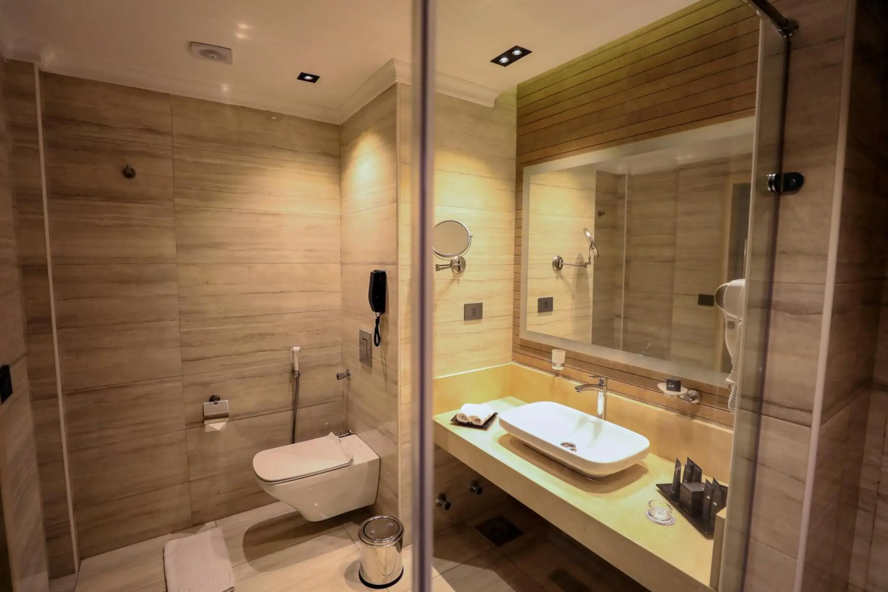 Deluxe Queen Room in Cairo Taj Hotels & Suites- Mohandessin Deluxe Queen Room in Cairo Taj Hotels & Suites- Mohandessin