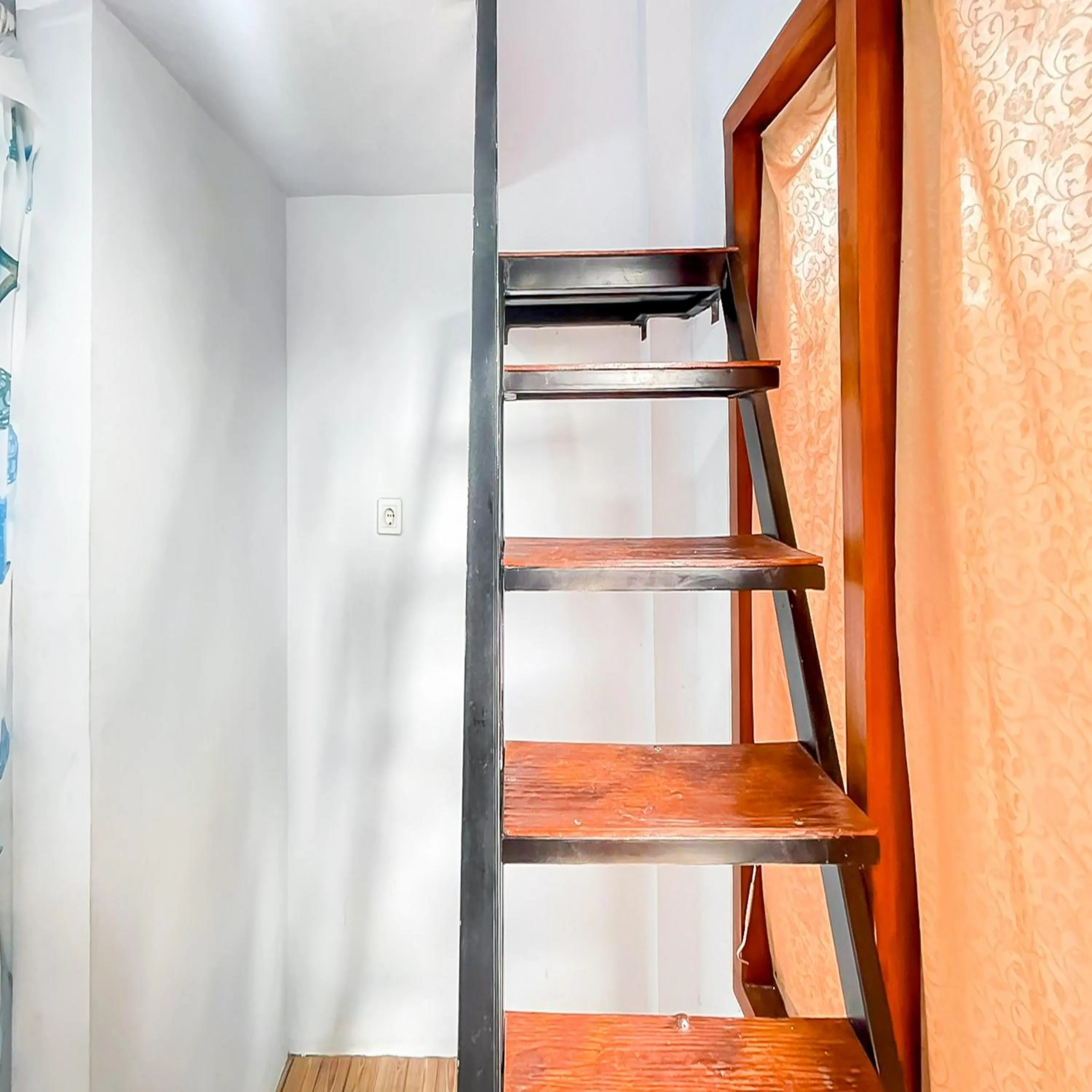 Property building in Winy House