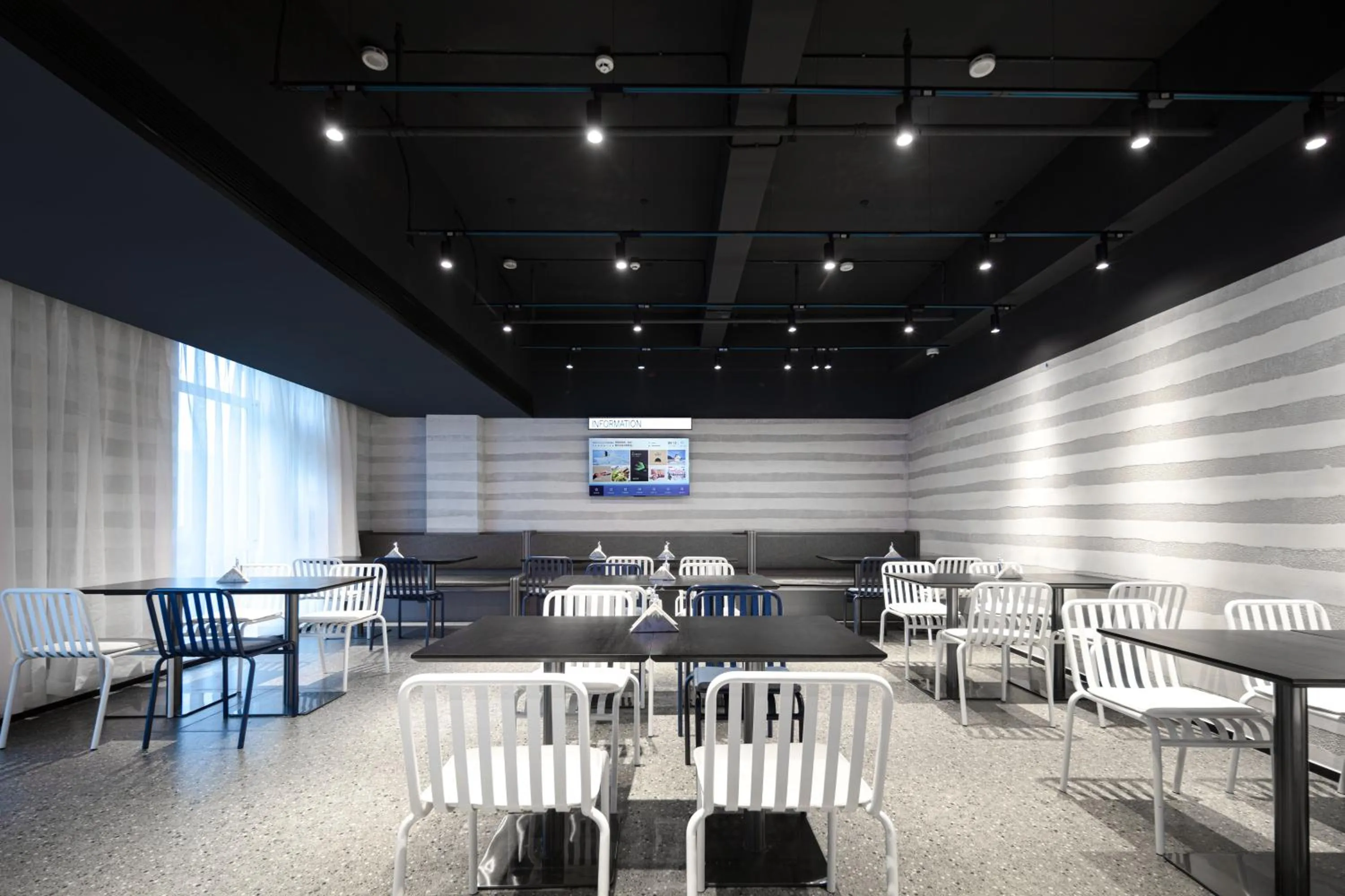 Restaurant/places to eat in Atour Light Hotel Shanghai Minhang Jingxi Road