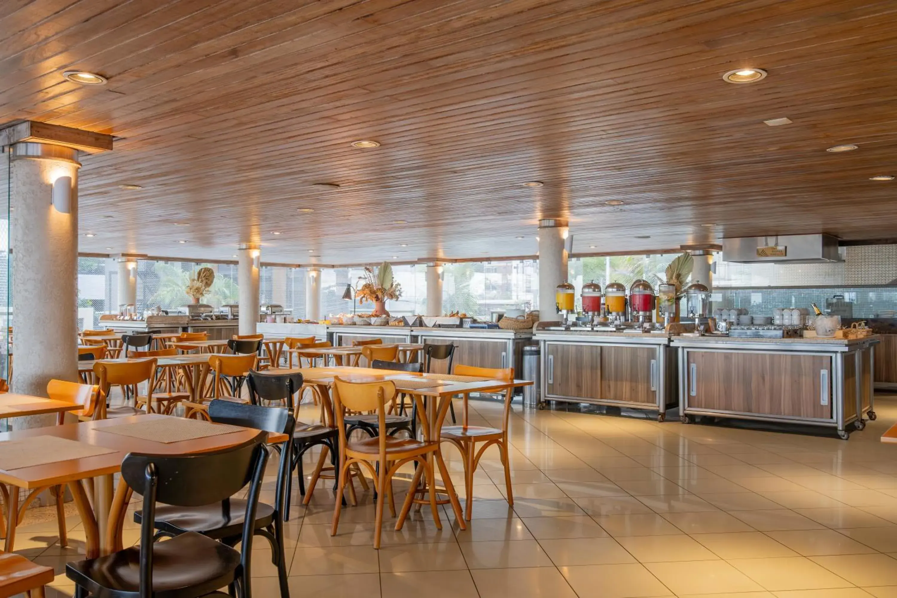 Restaurant/places to eat in Afago Mareiro Hotel Restaurant/places to eat in Afago Mareiro Hotel