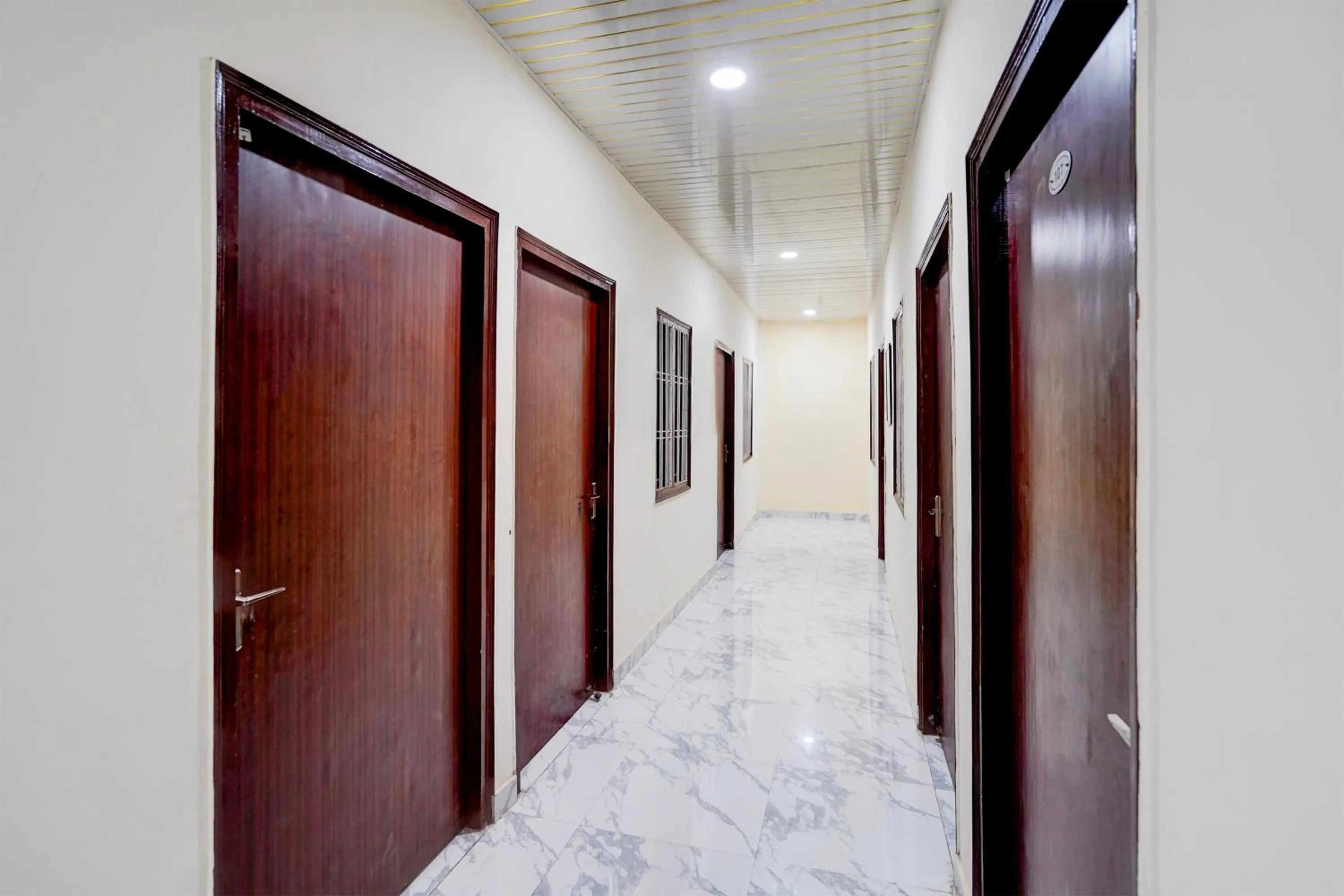 Lobby or reception in Collection O Govind Vihar Matiyari Formerly Saffron