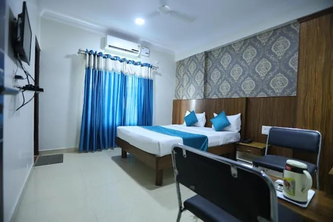 Bedroom, Bed in Hotel BCP Suites