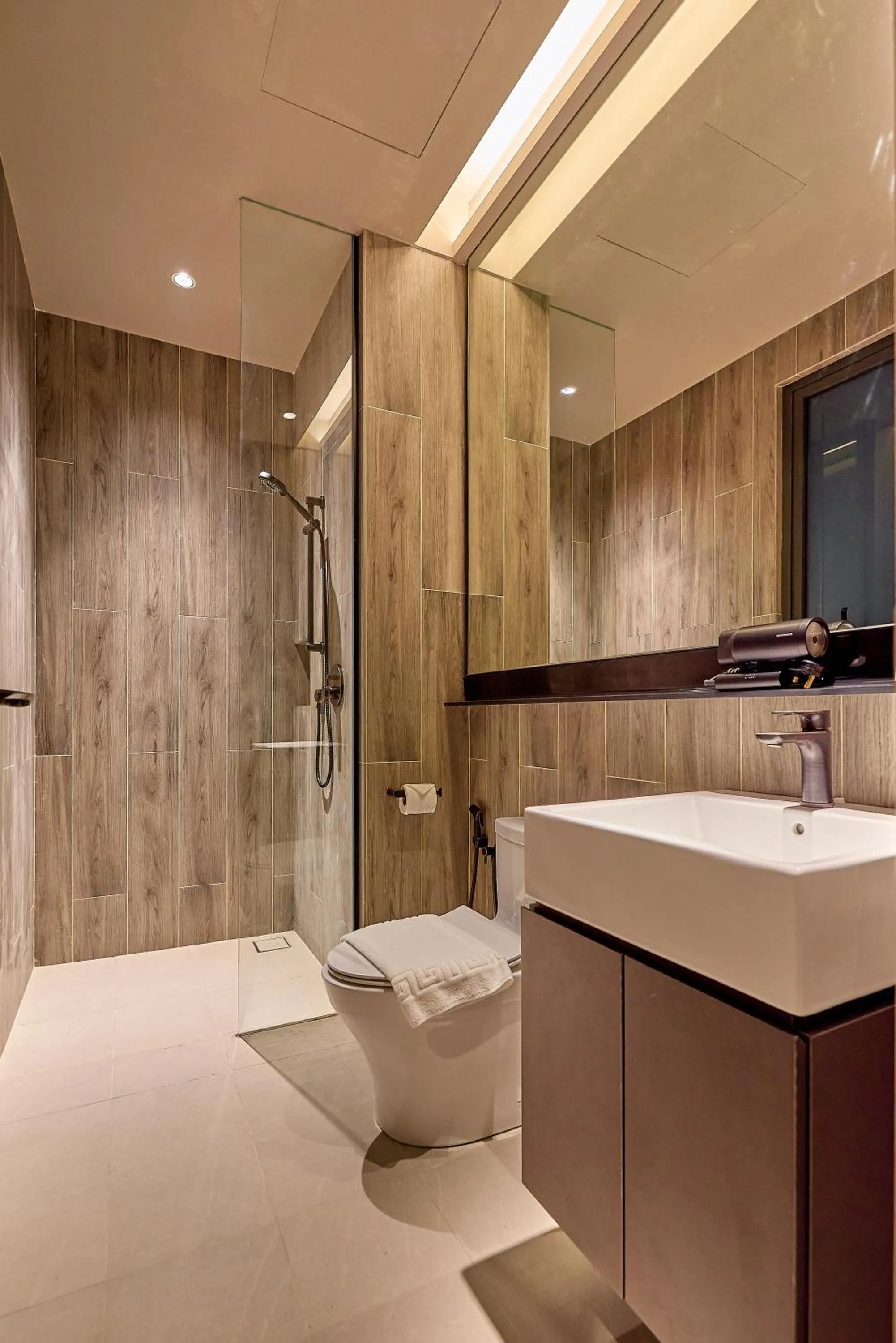 Shower in Antara Residence By Sleeping Lion