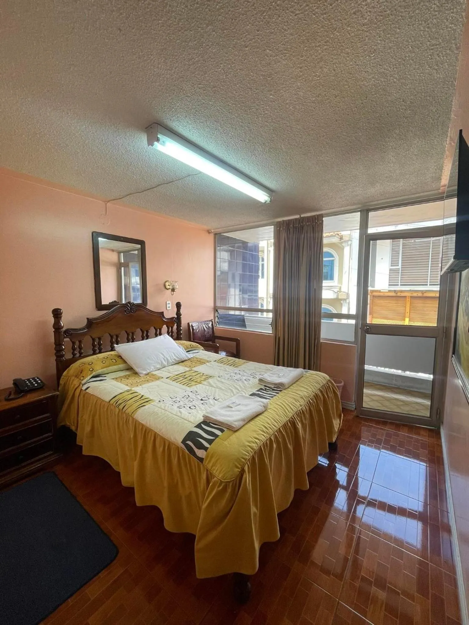 Bed in HOTEL El INDIO