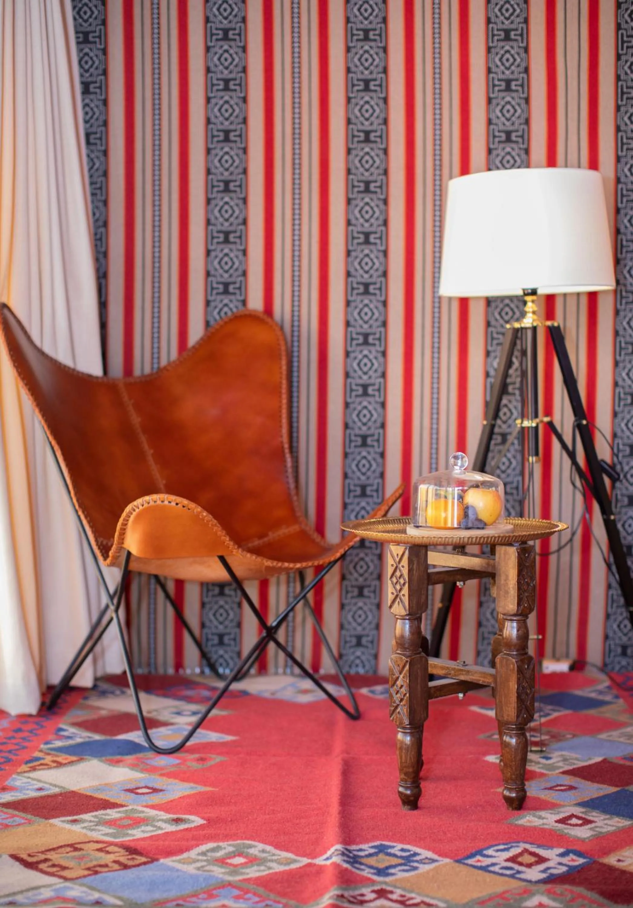 Photo of the whole room in Thousand Nights Camp