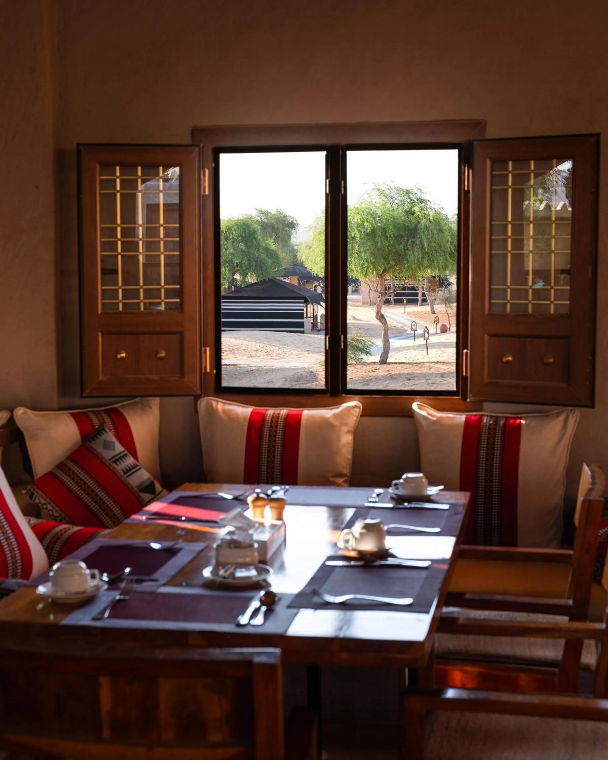 Restaurant/places to eat in Thousand Nights Camp