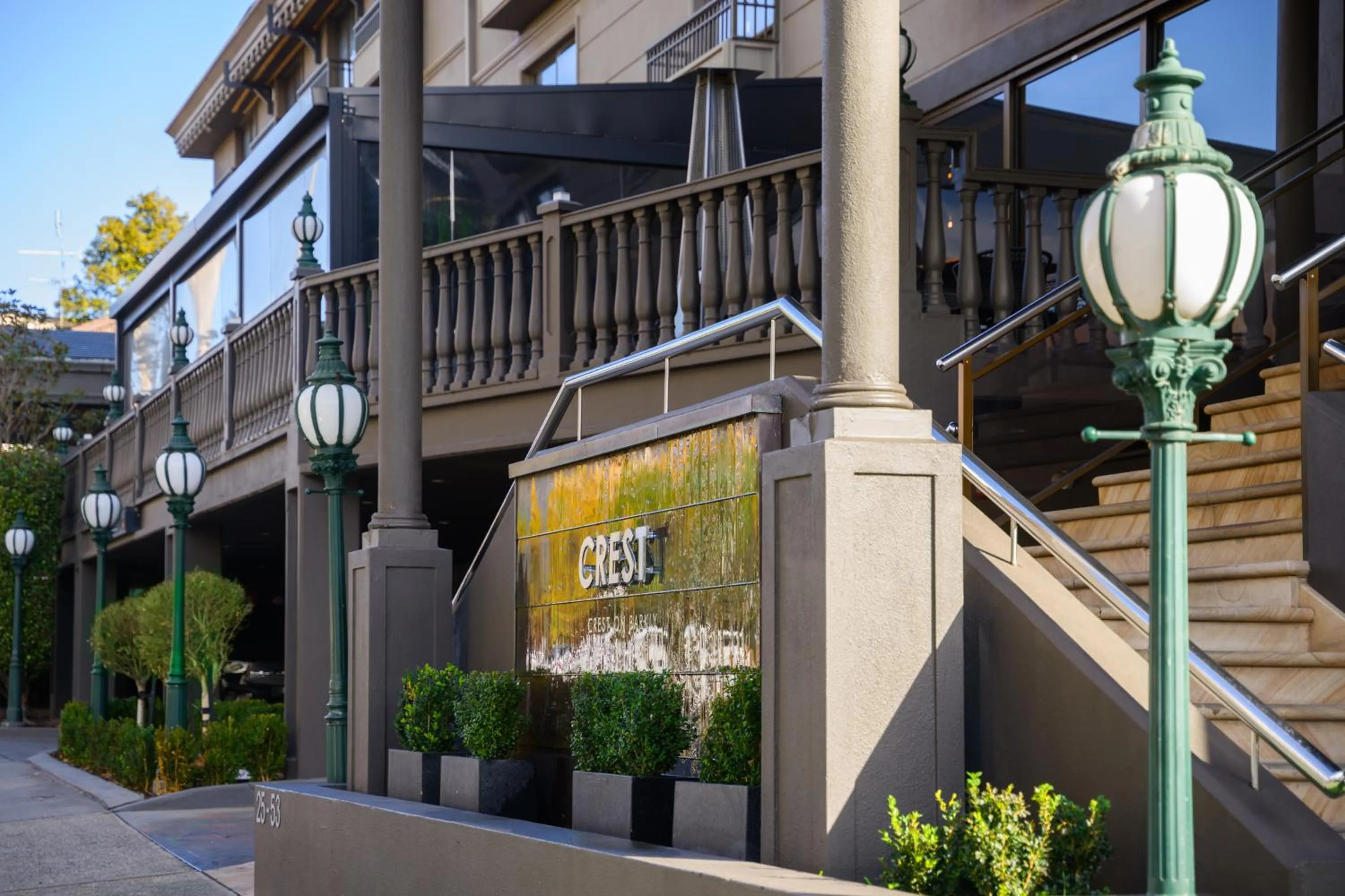 Crest On Barkly Serviced Apartments