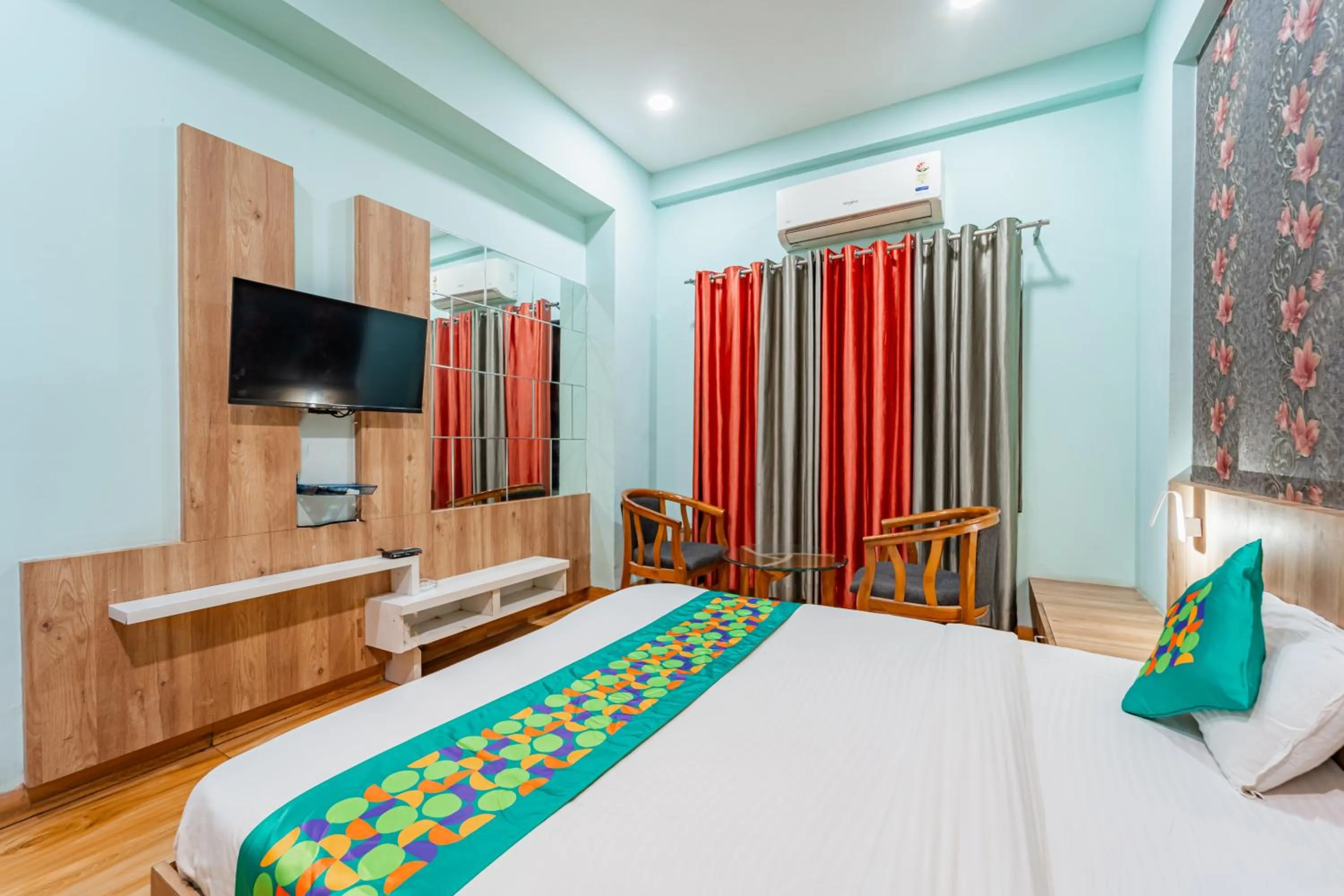 Bedroom, Bed in Treebo Musk