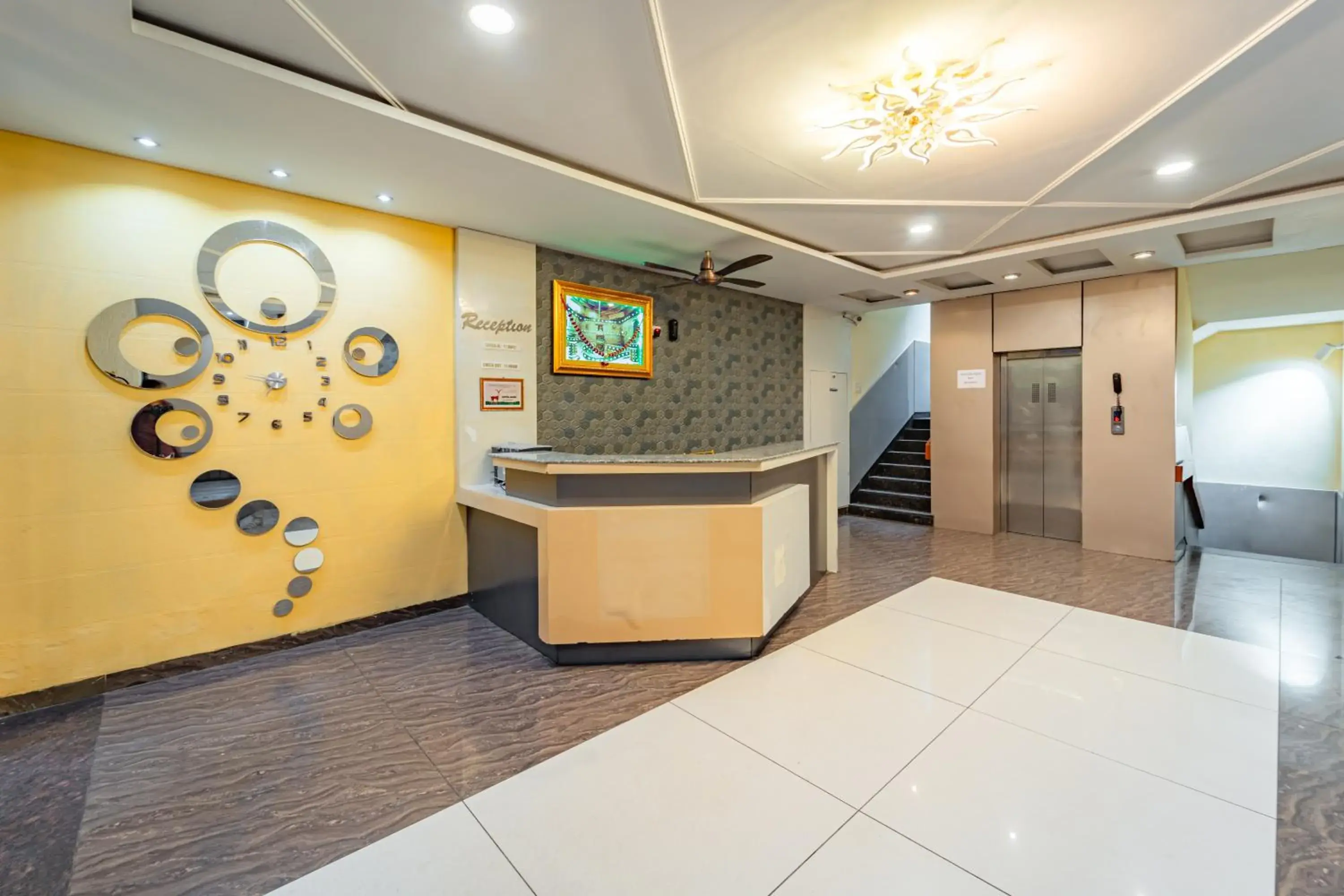 Lobby or reception in Treebo Musk Lobby or reception in Treebo Musk