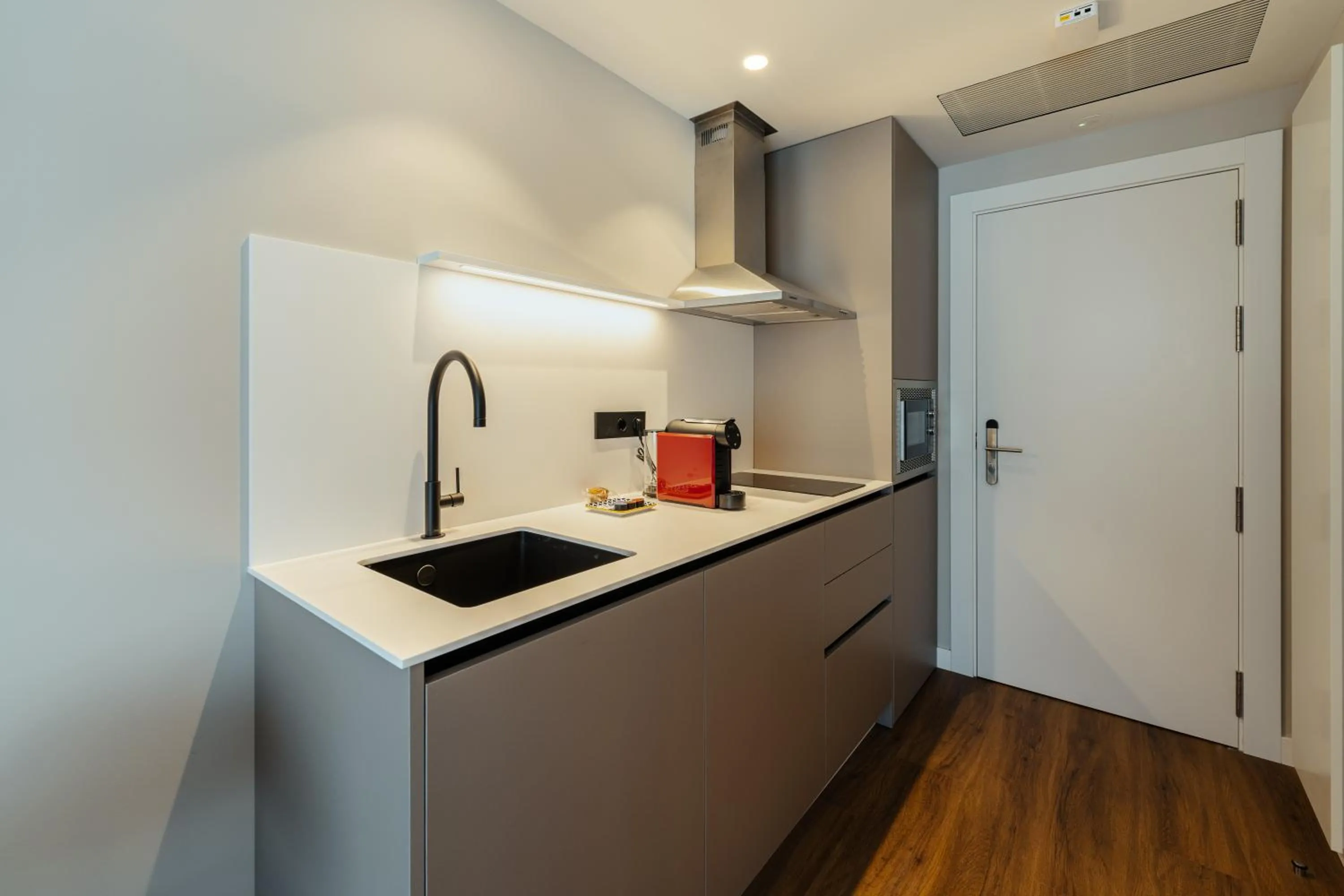 Kitchen or kitchenette in Apartamentos 2H LIVING