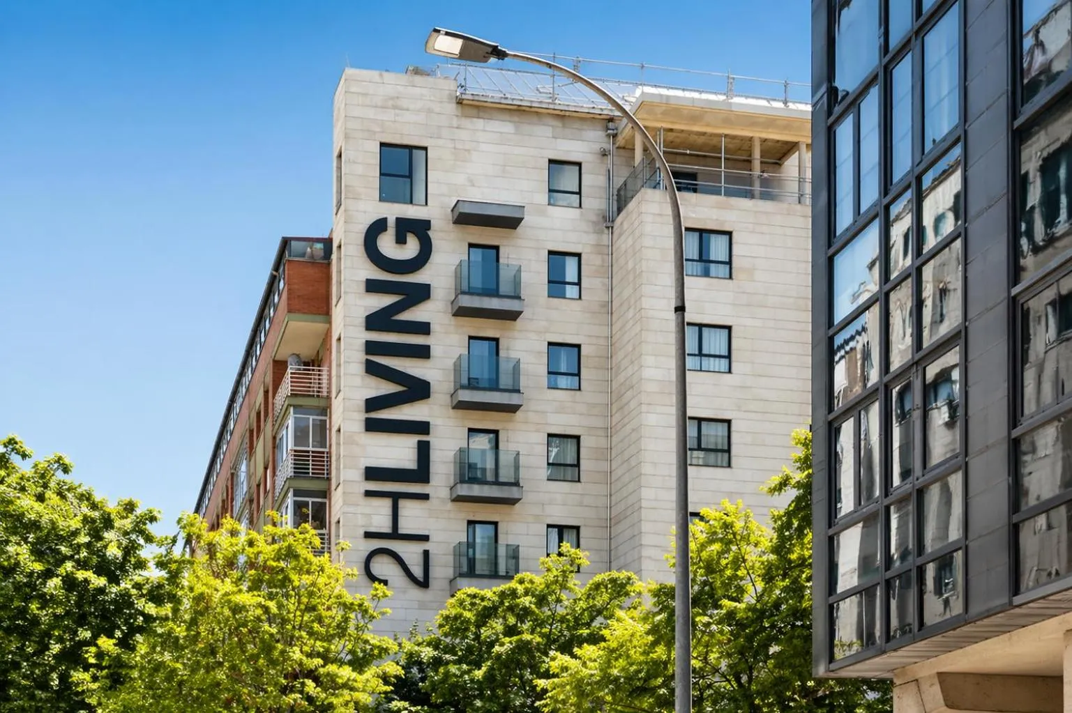 Property building in Apartamentos 2H LIVING