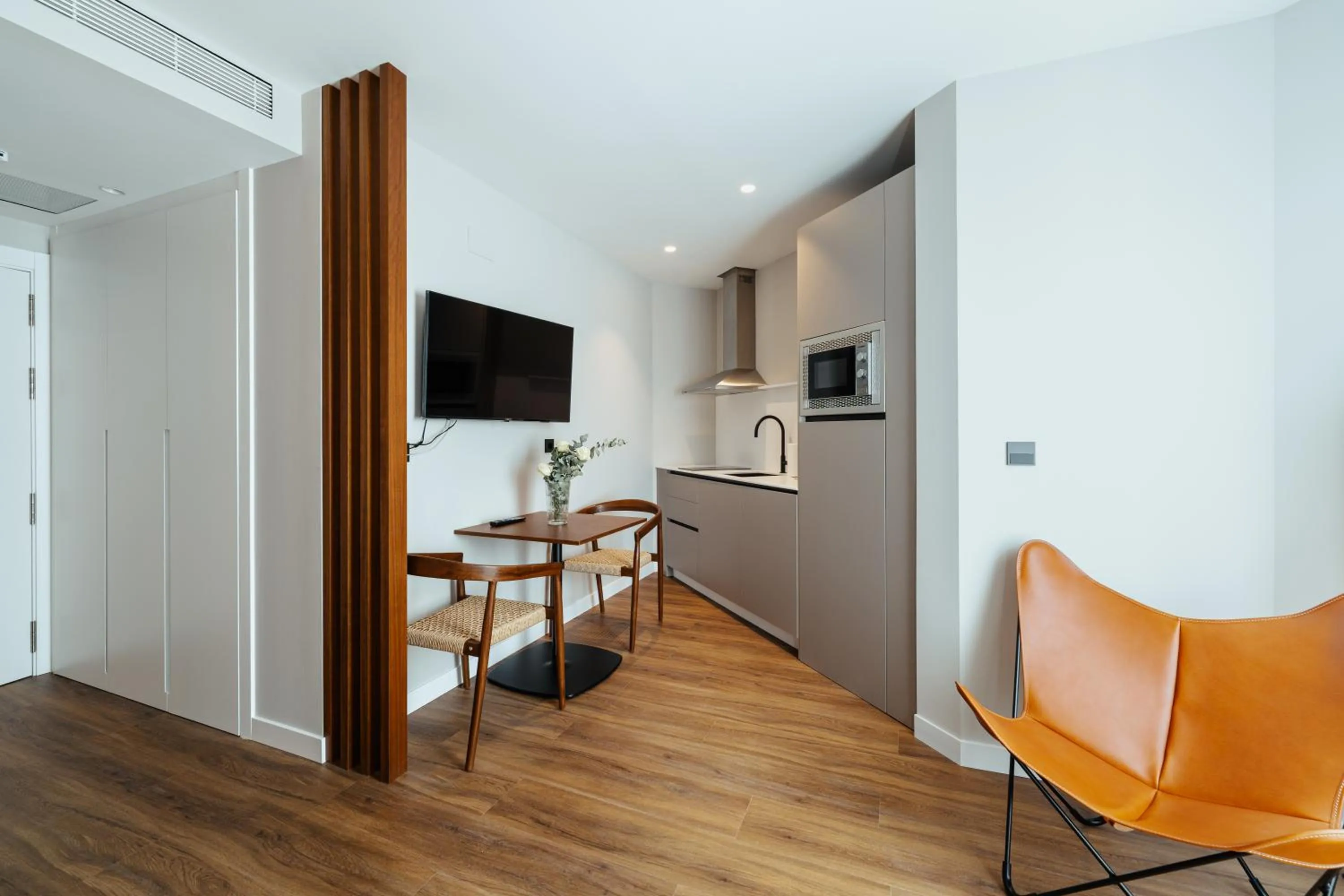 Kitchen or kitchenette in Apartamentos 2H LIVING