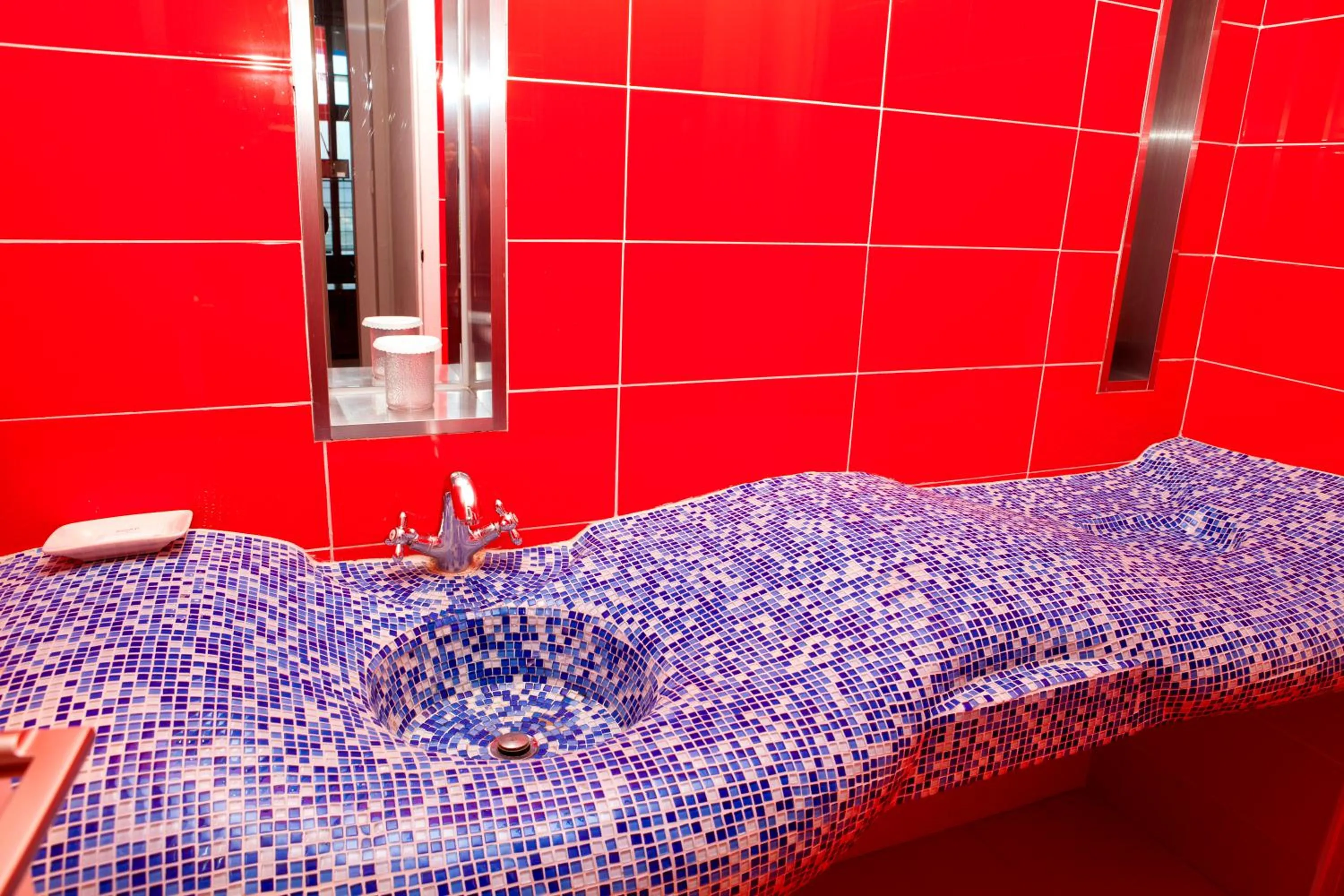 Bathroom in Haslla Art World Museum Hotel