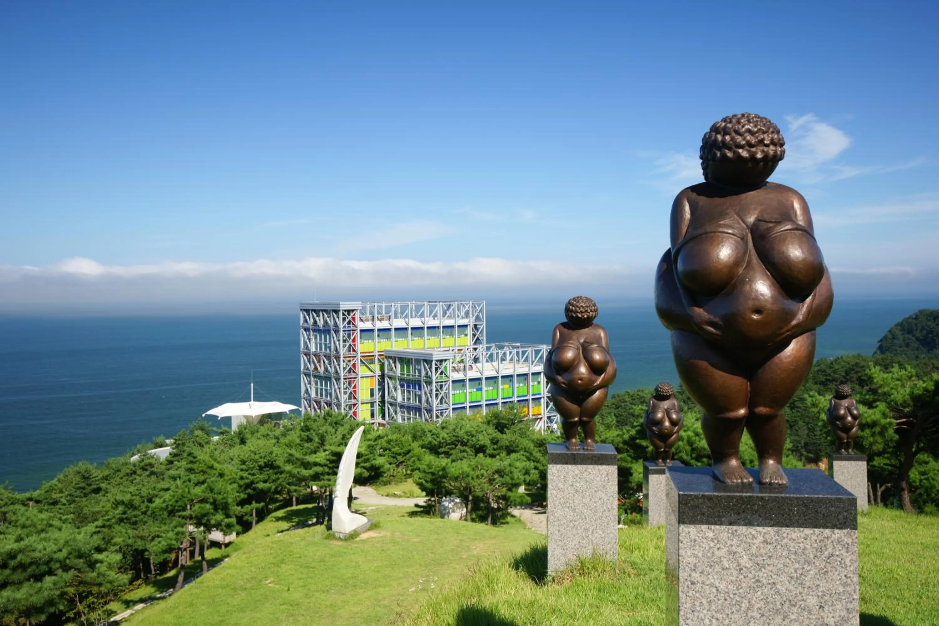 Area and facilities in Haslla Art World Museum Hotel