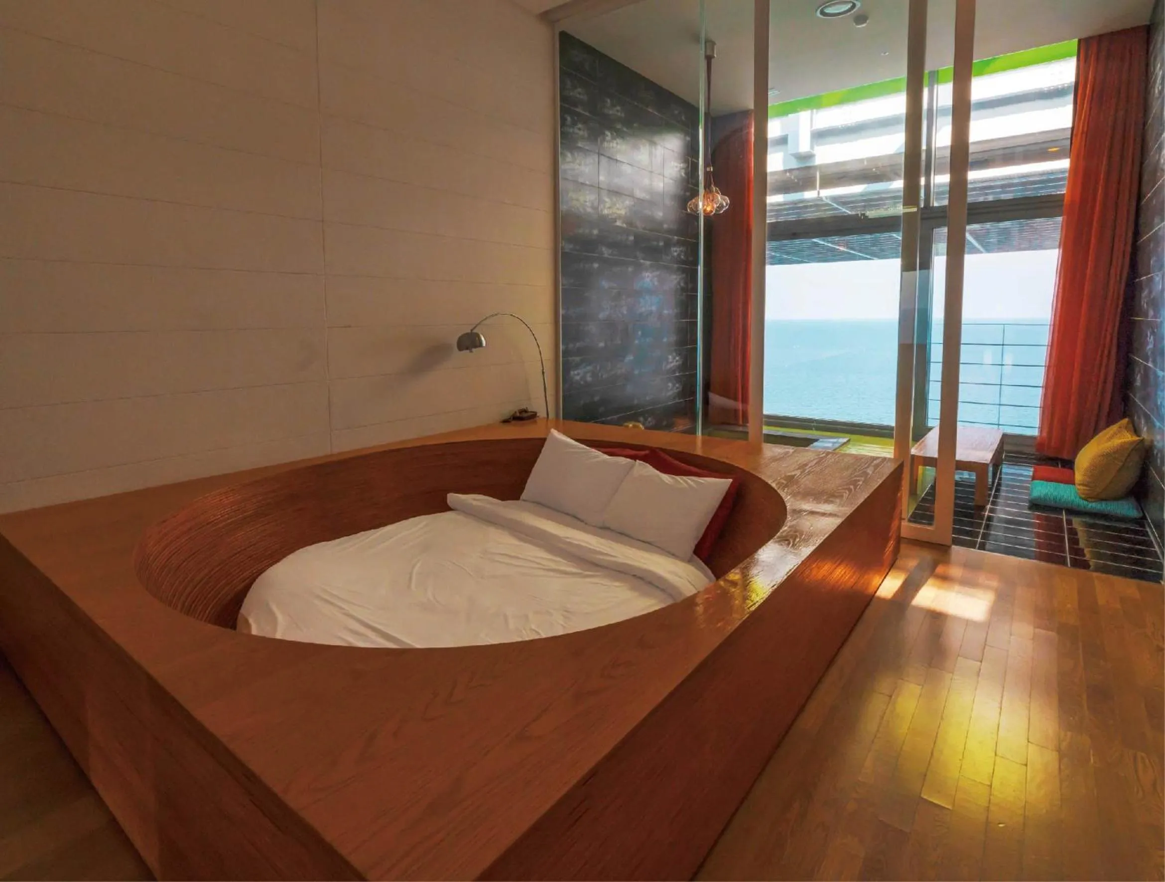 Bed in Haslla Art World Museum Hotel