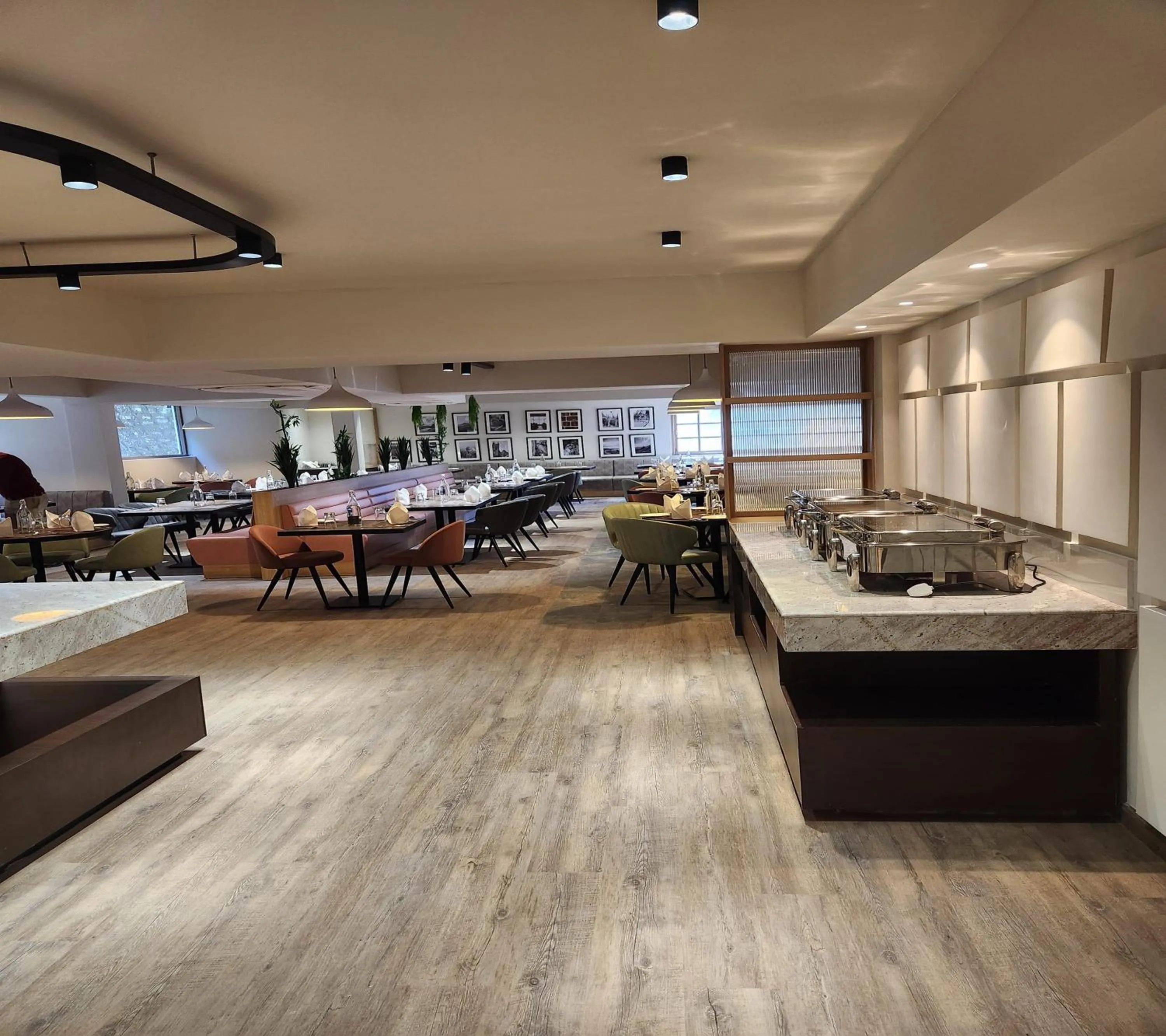 Restaurant/places to eat in Sterling Nainital