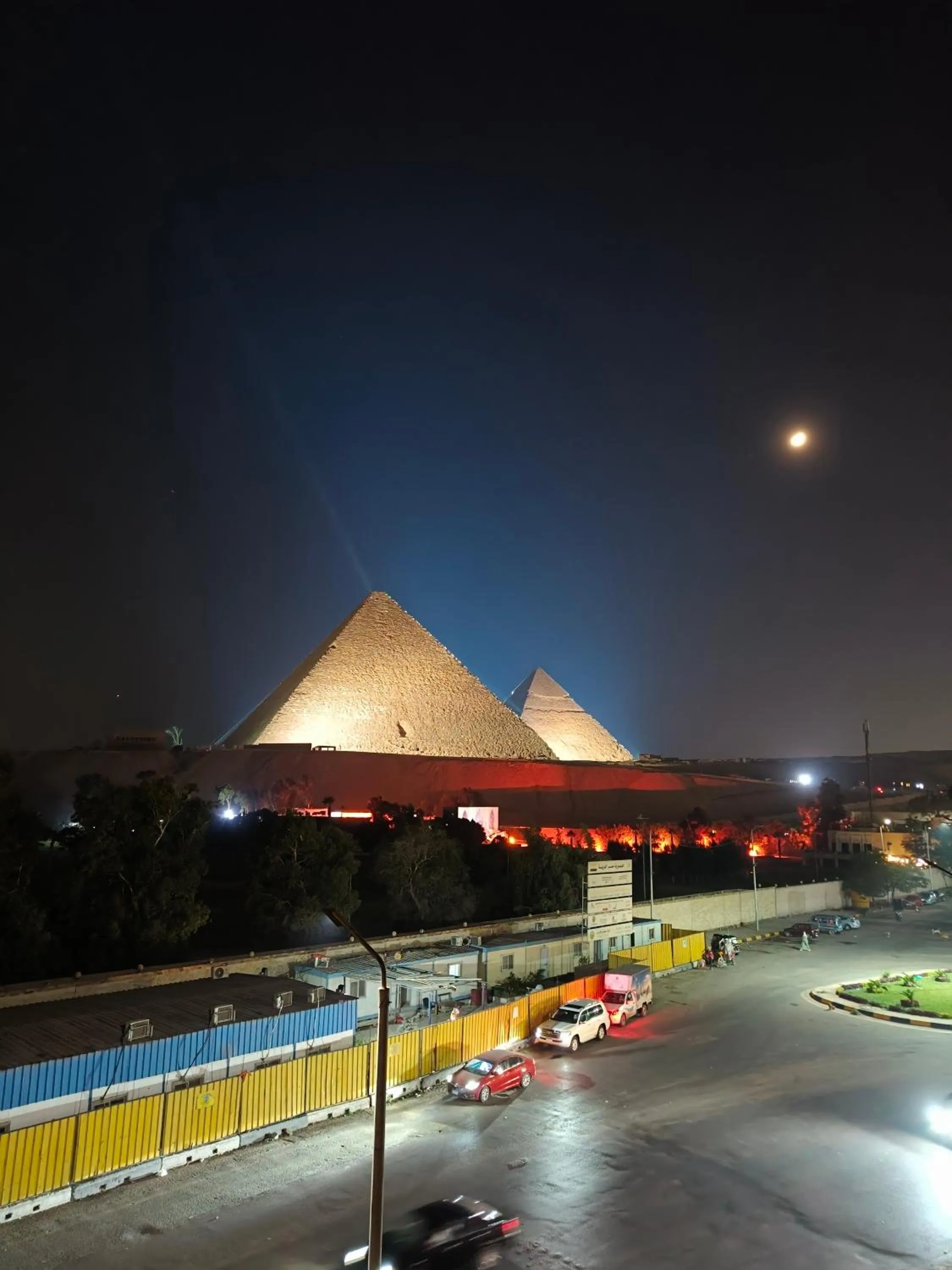 Night in Maria Pyramids House