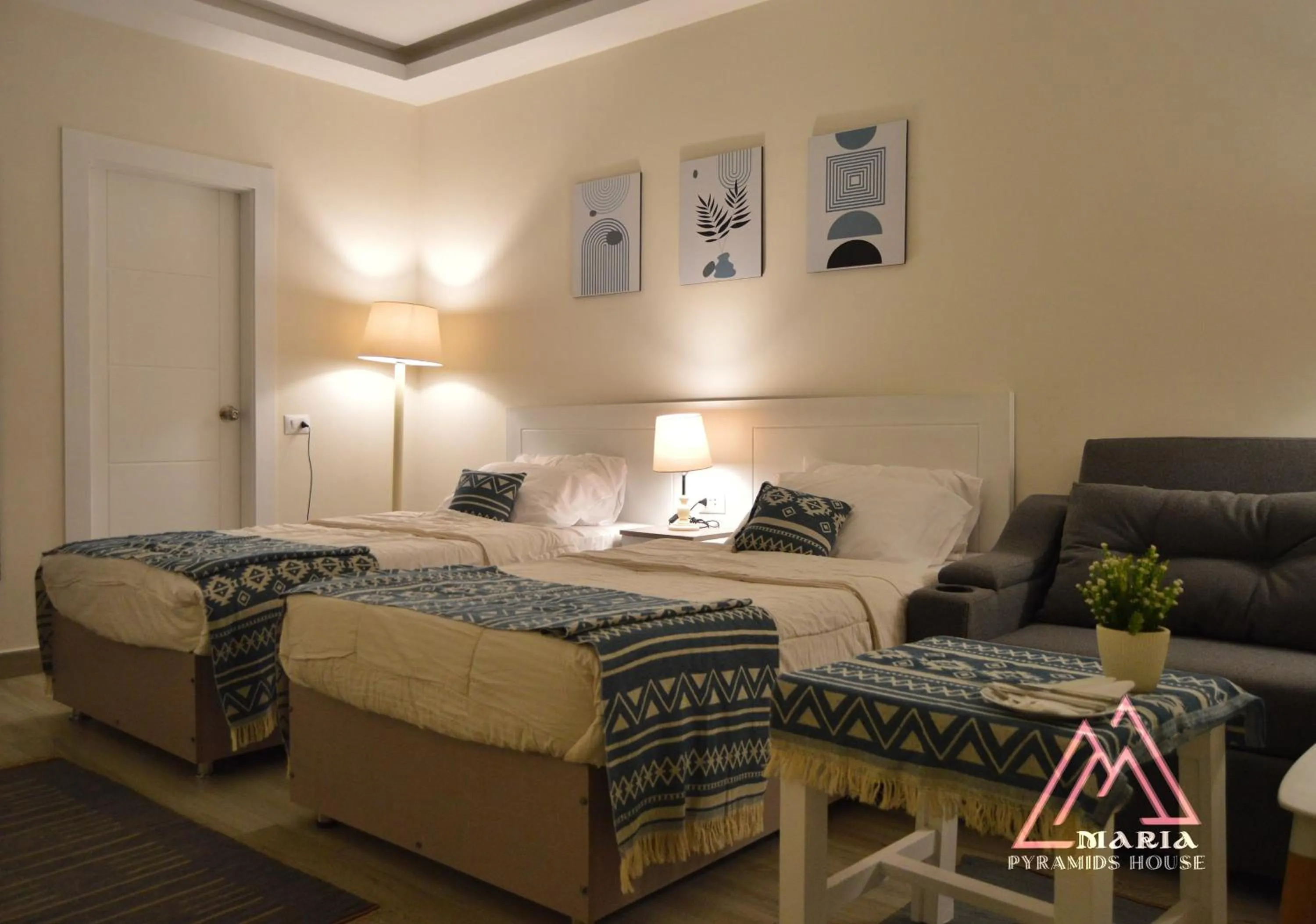 Bed in Maria Pyramids House