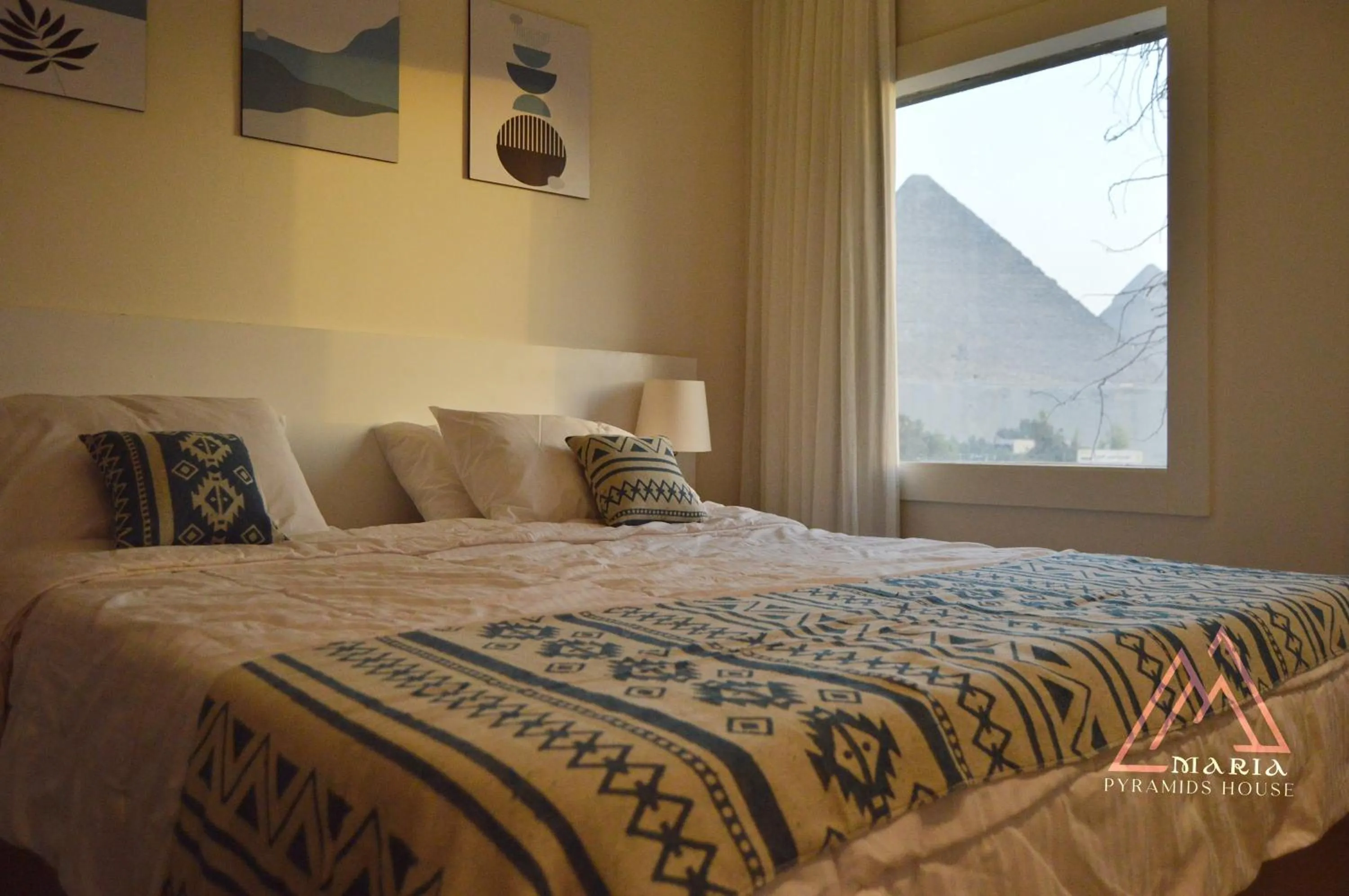 Bed in Maria Pyramids House