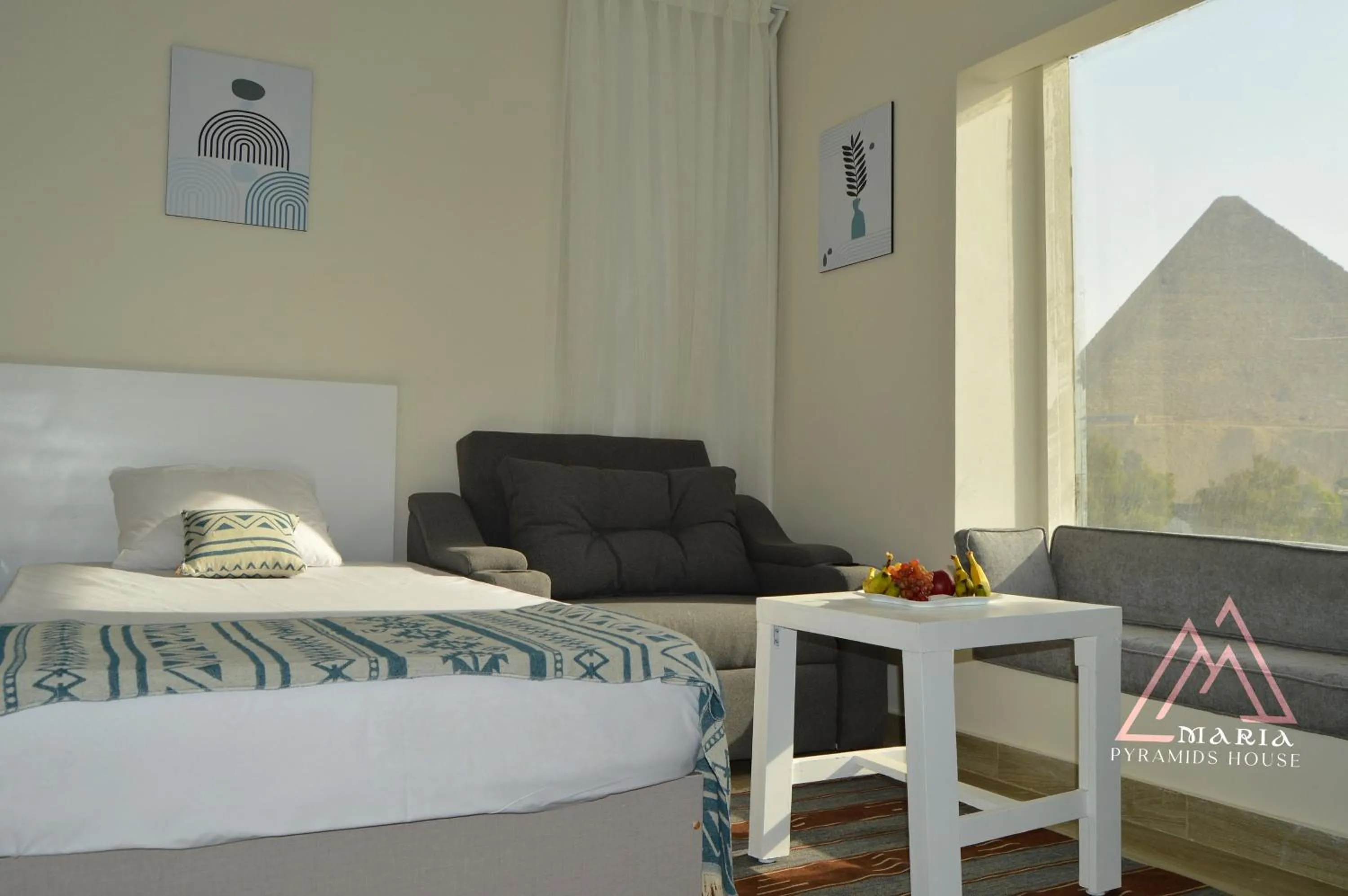 View (from property/room), Bed in Maria Pyramids House