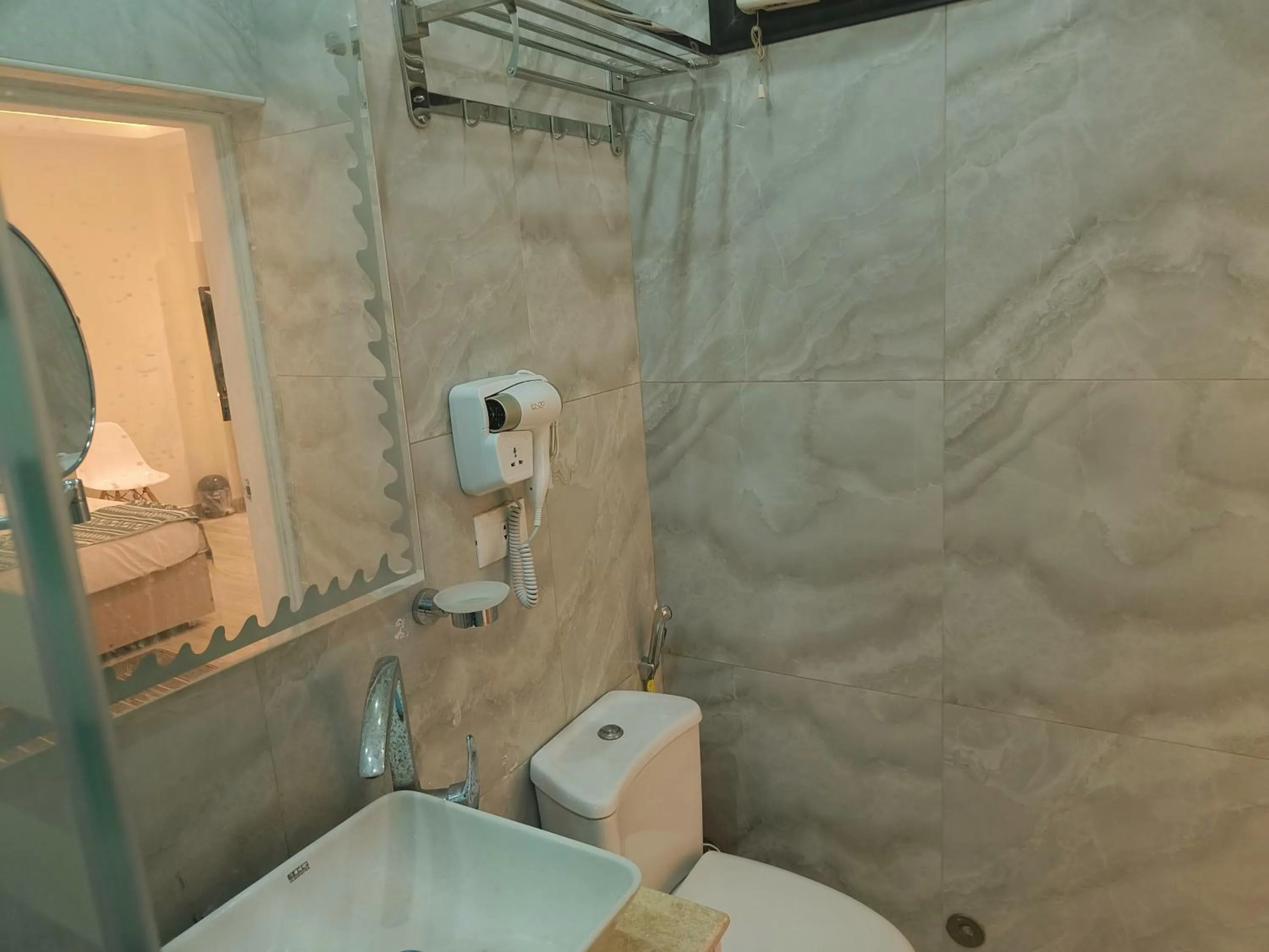 Shower in Maria Pyramids House