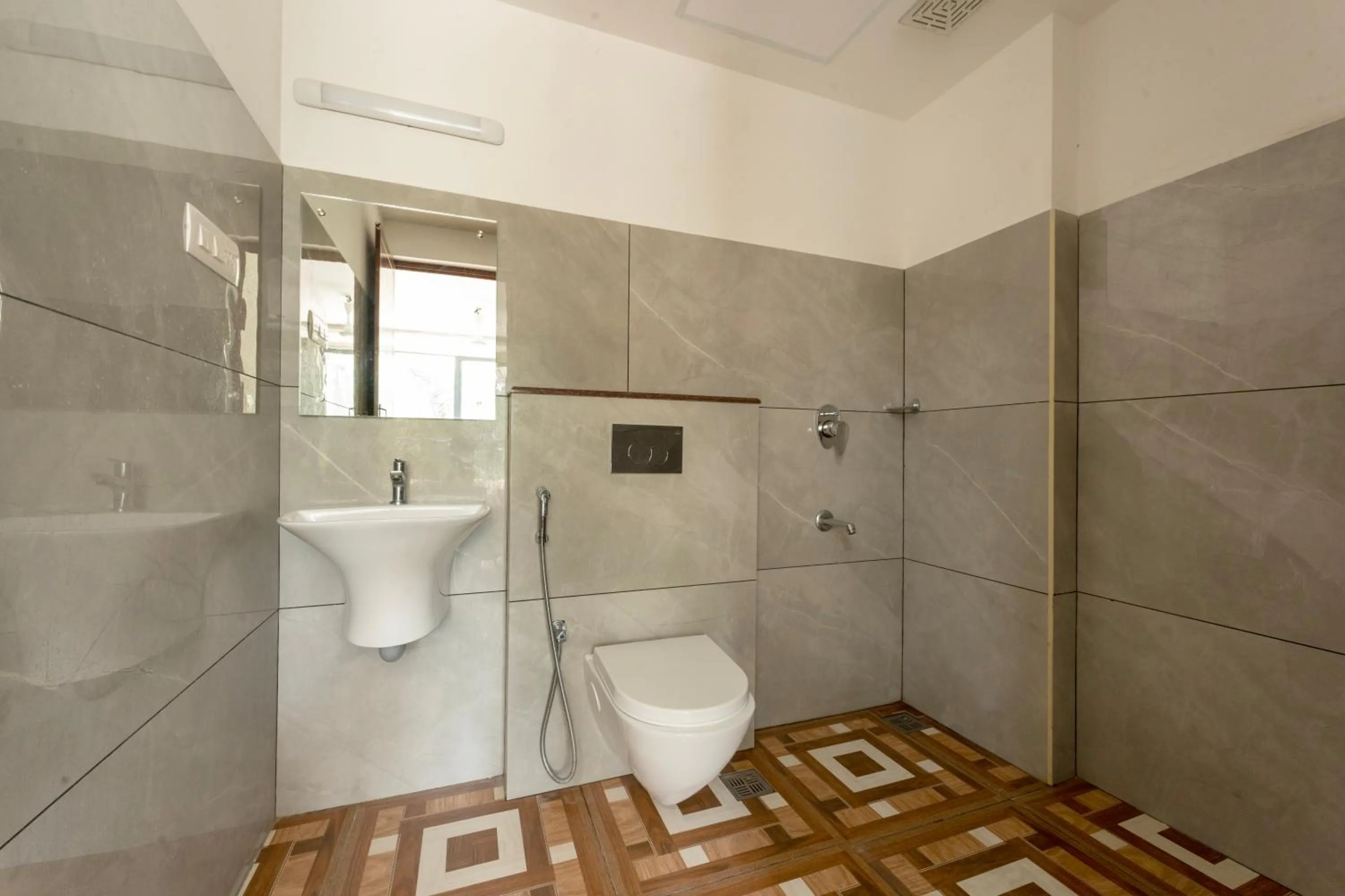 Bathroom in Span Avenue