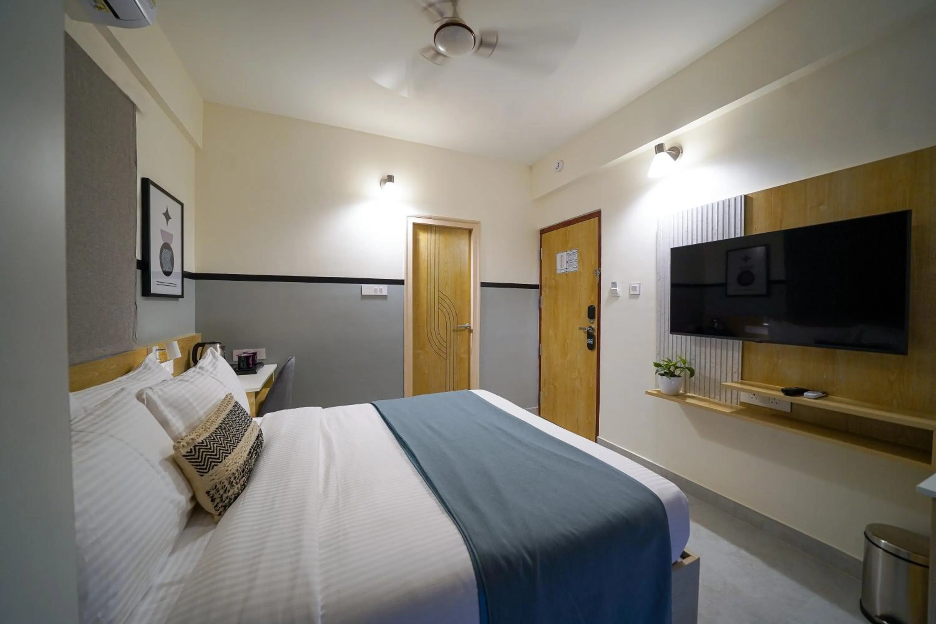 Bedroom, Bed in Olive Hotel Kundalahalli by Embassy Group