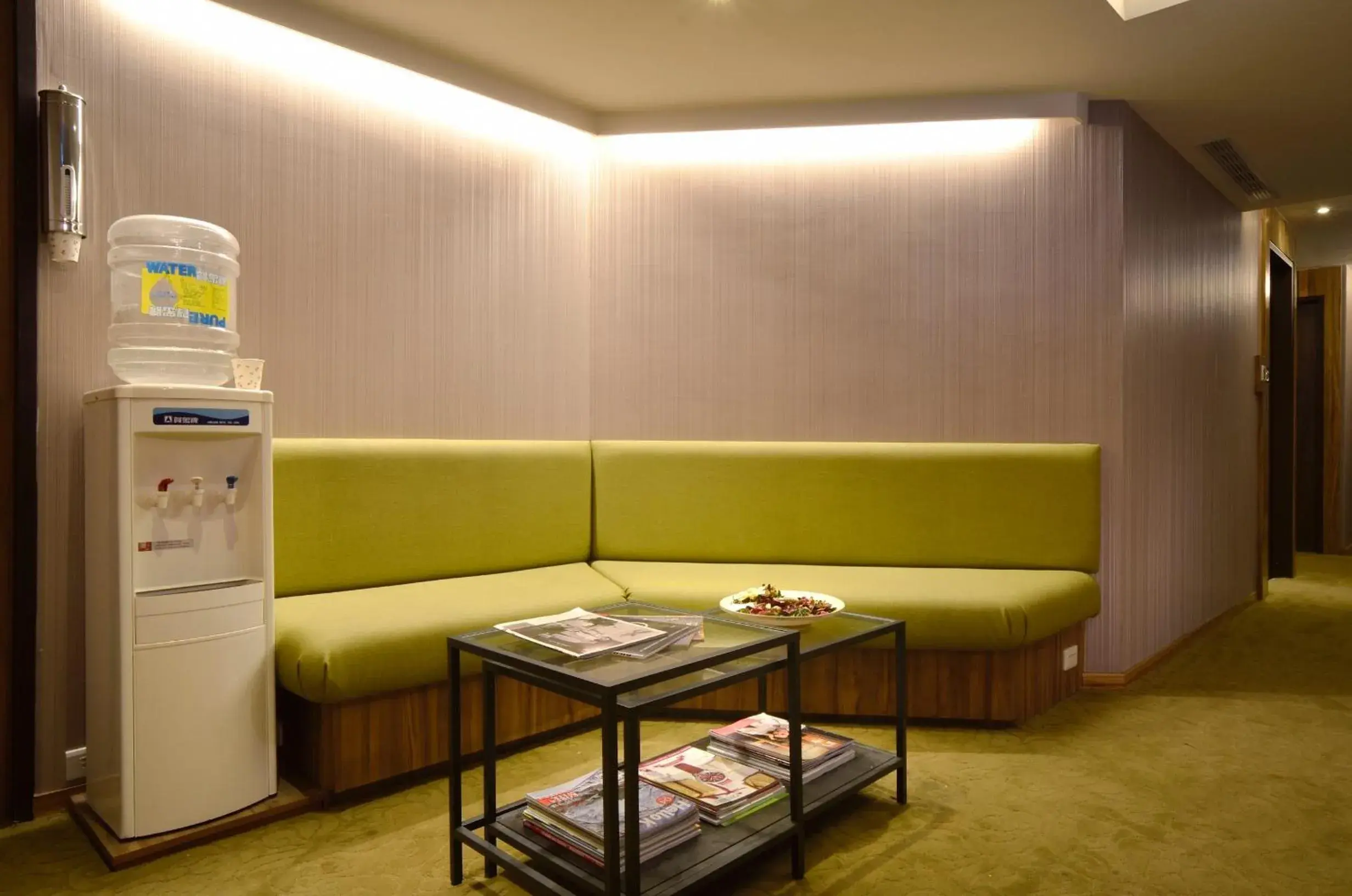 Communal lounge/ TV room, Seating Area in Shin Shin Hotel - Songshan