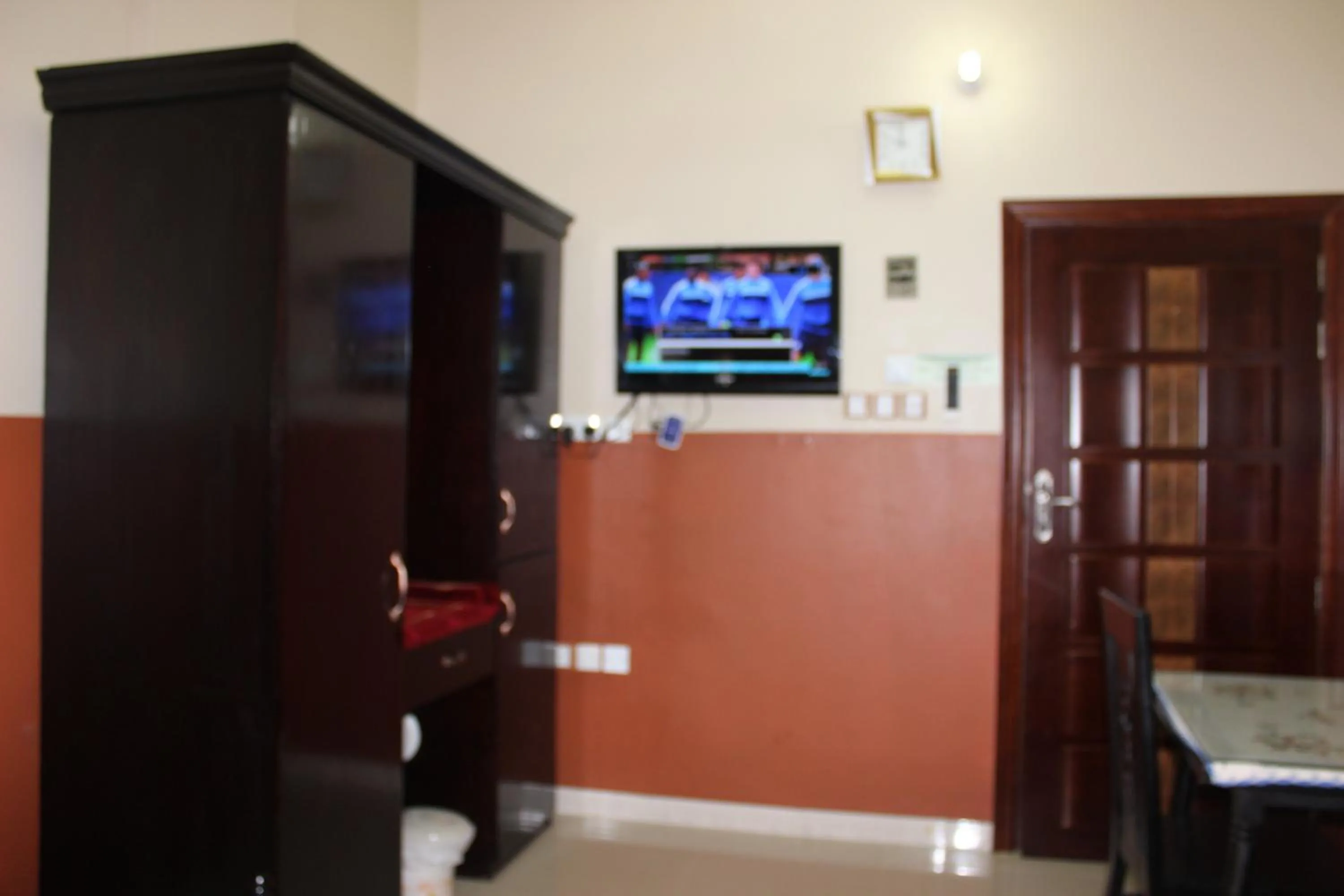 TV and multimedia in Five Continents Hotel