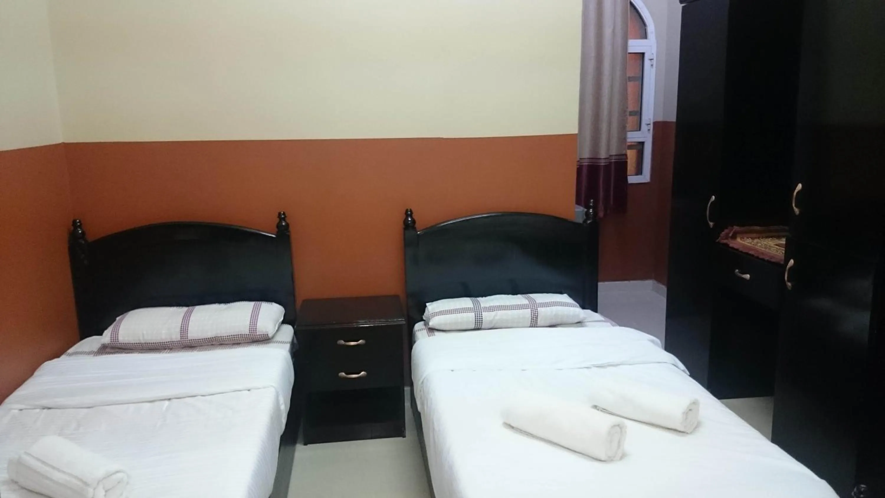 Bedroom, Bed in Five Continents Hotel